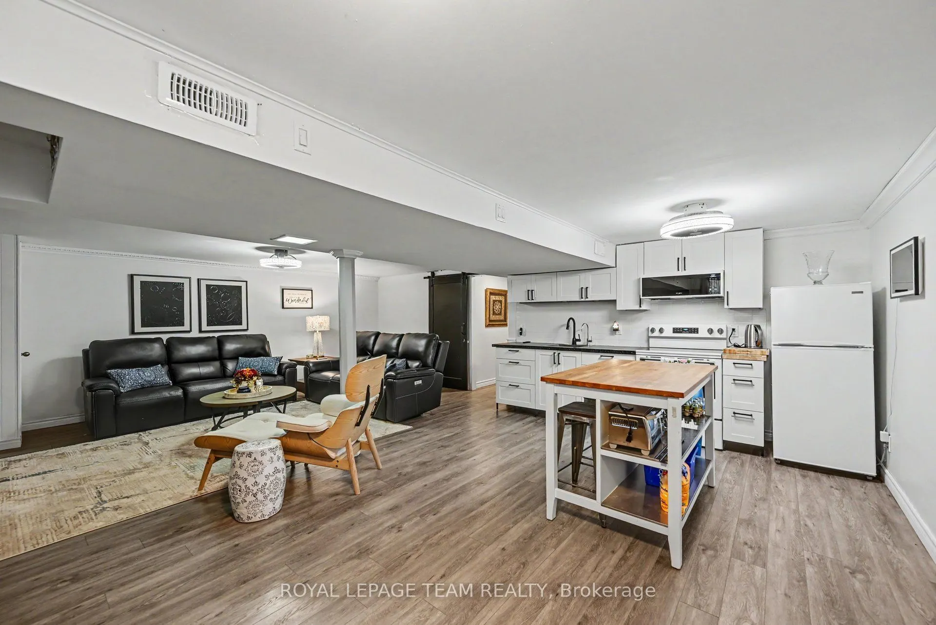 565 Dufferin Street W