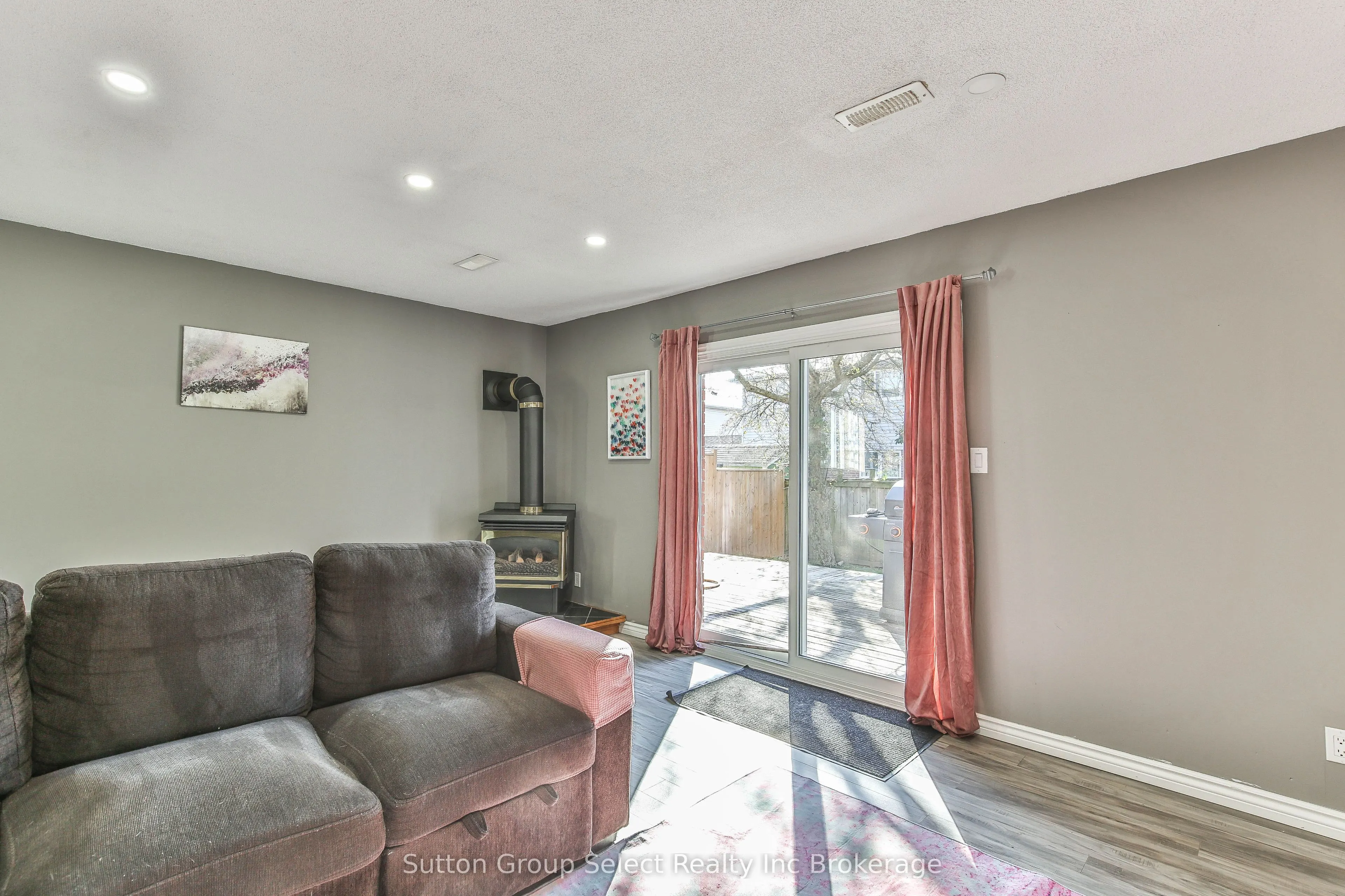 1126 Pearson Drive