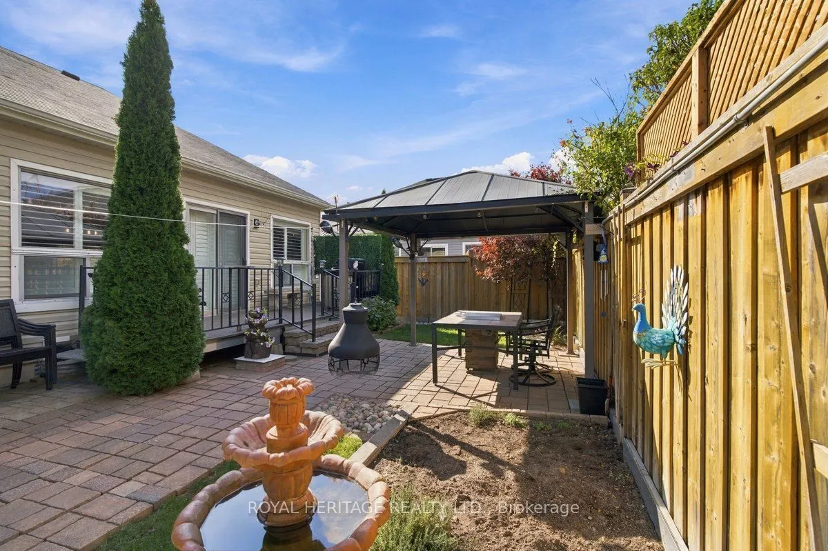 37 Grainger Crescent