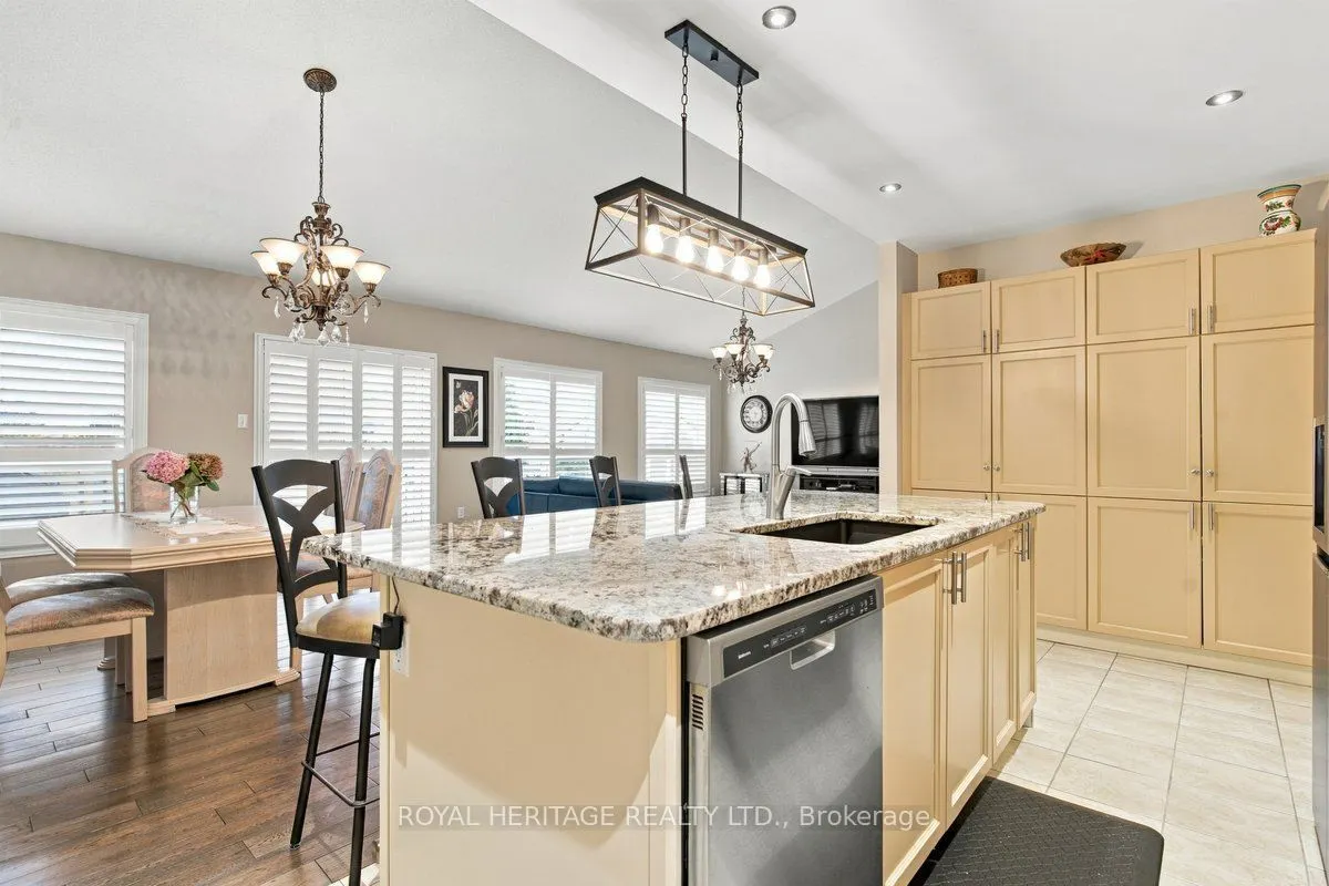 37 Grainger Crescent