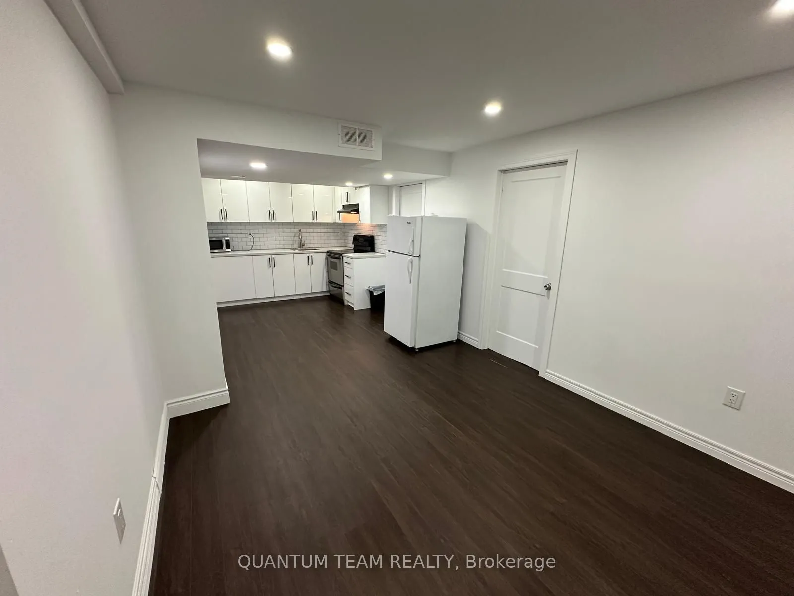 6159 Eaglewood Drive