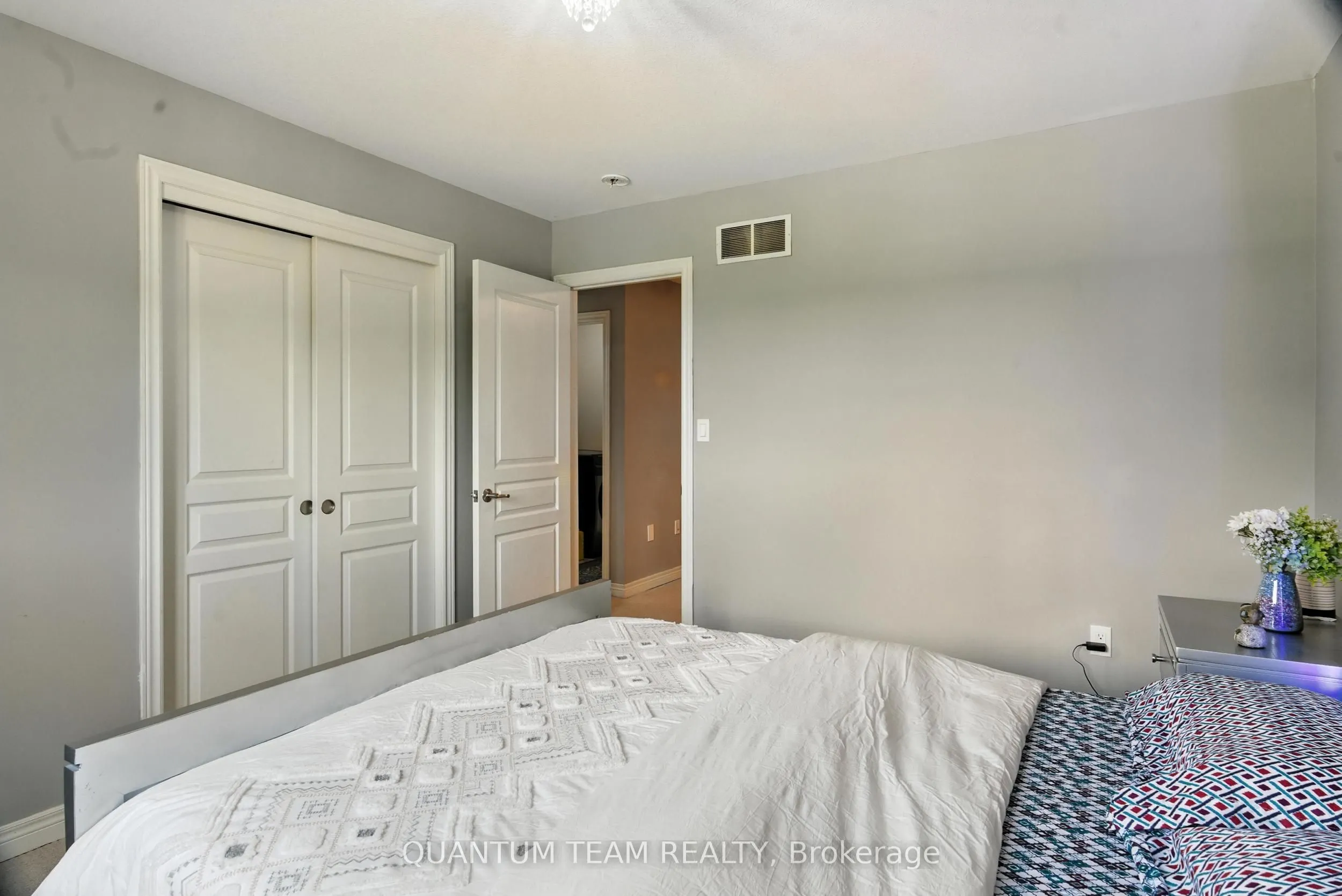 6159 Eaglewood Drive