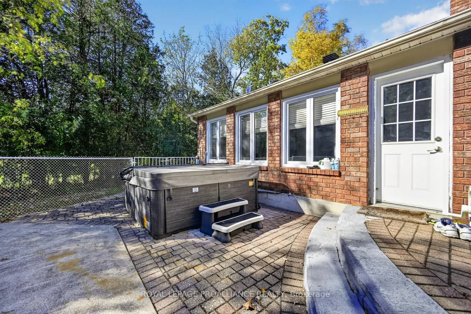 15 Willow Drive