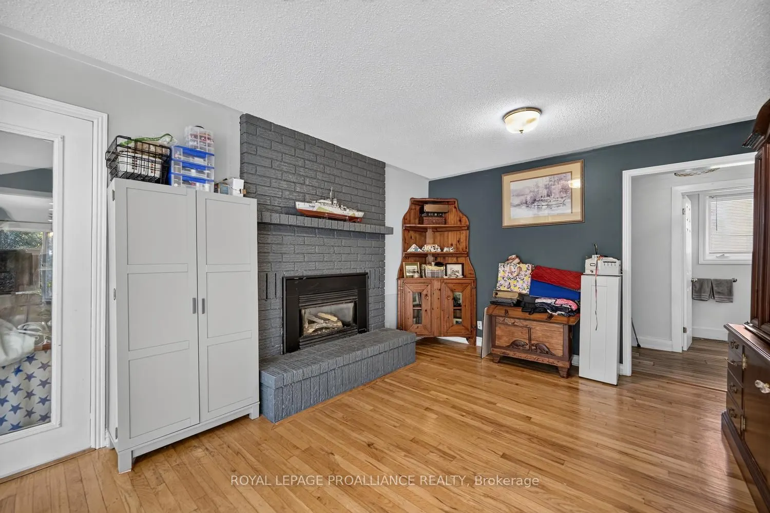 15 Willow Drive