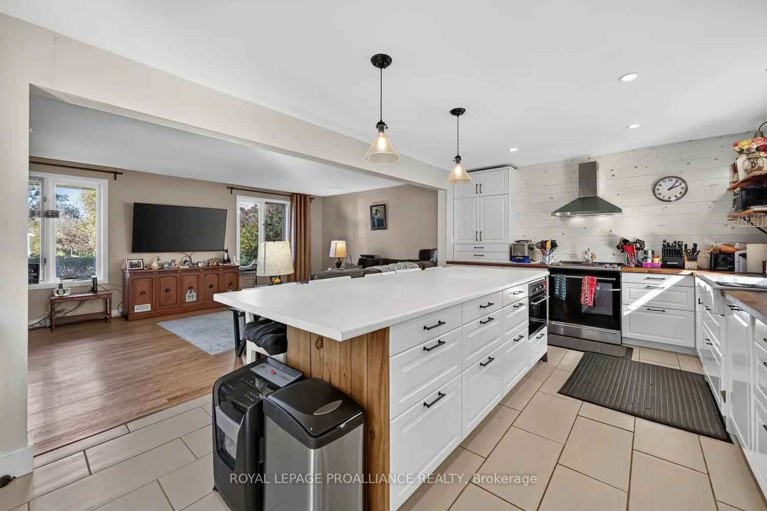 15 Willow Drive