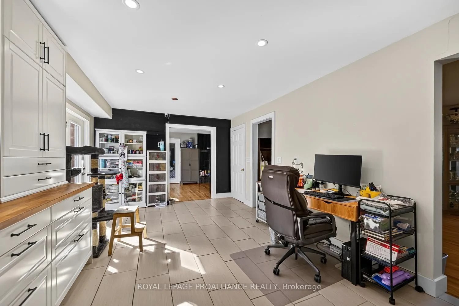 15 Willow Drive