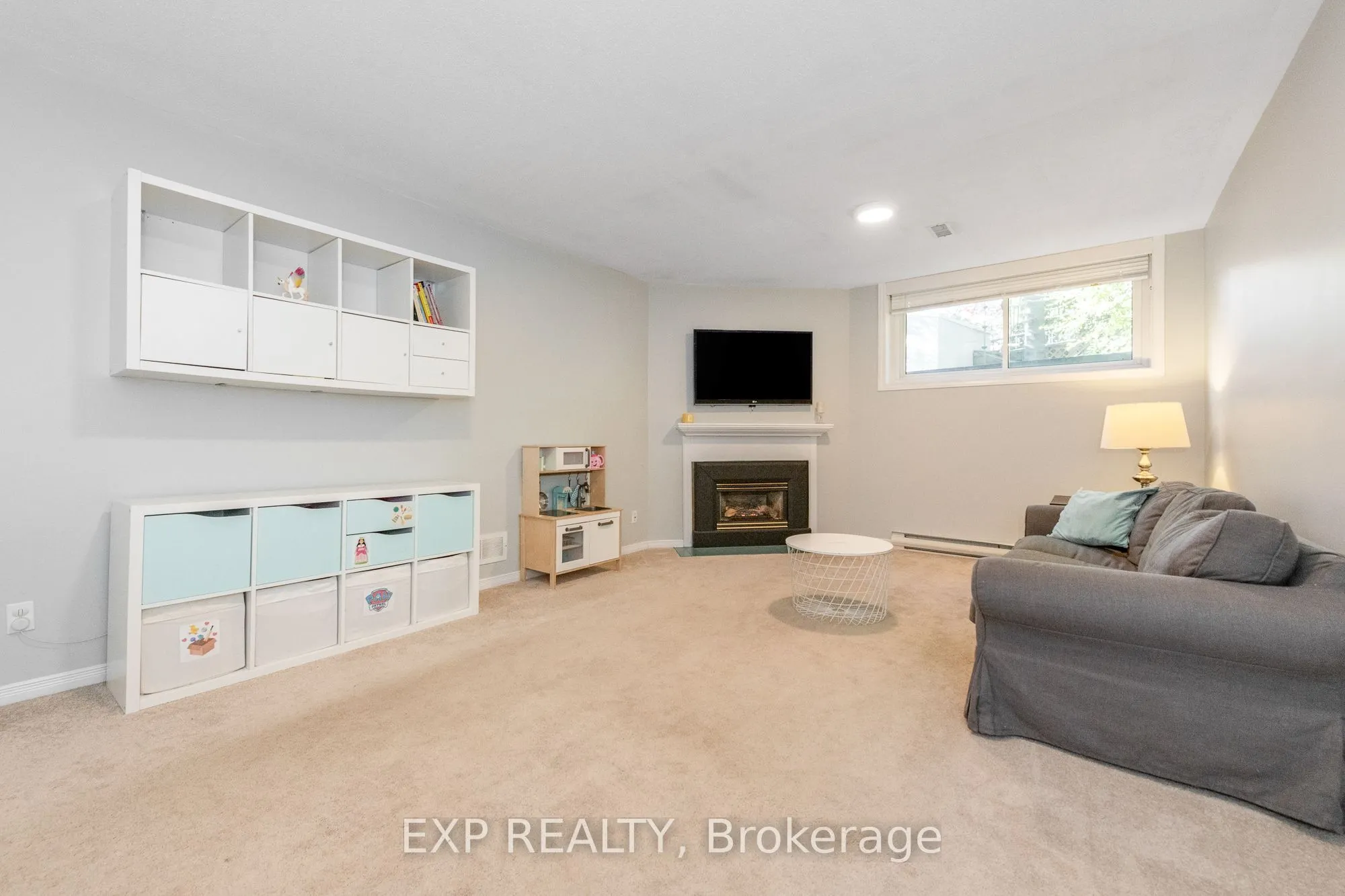 36 Meadowbreeze Drive