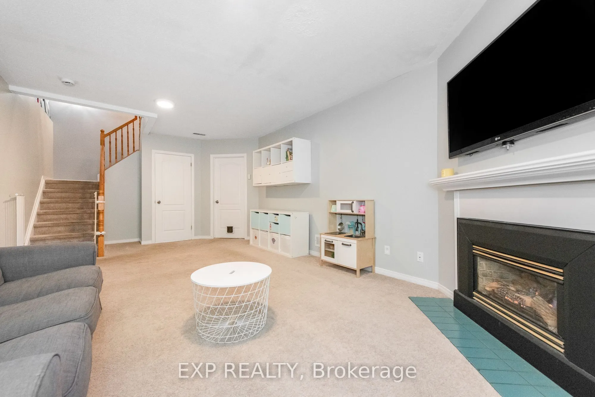 36 Meadowbreeze Drive