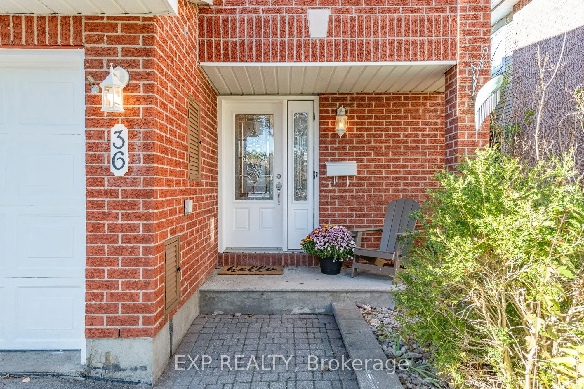 36 Meadowbreeze Drive