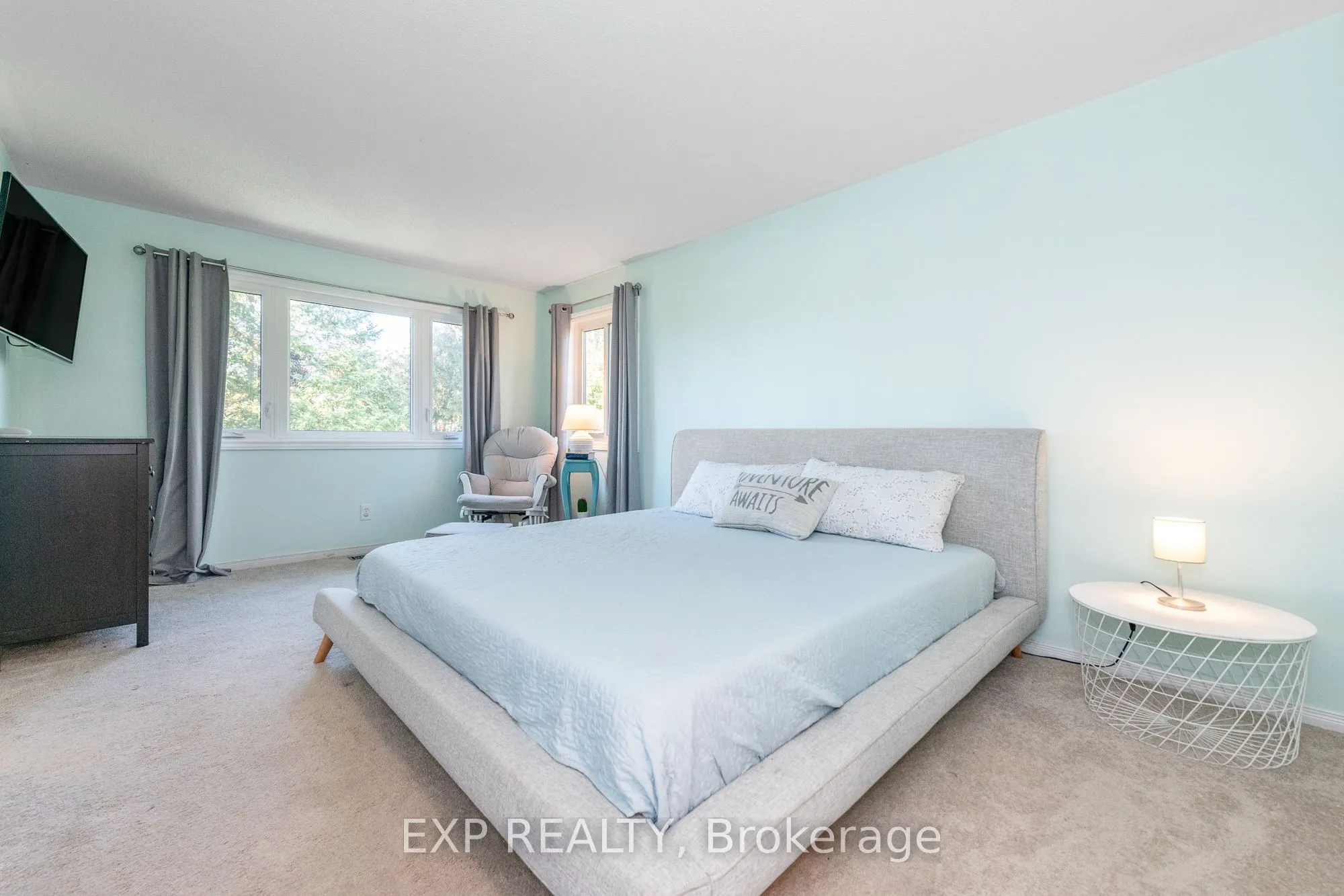 36 Meadowbreeze Drive