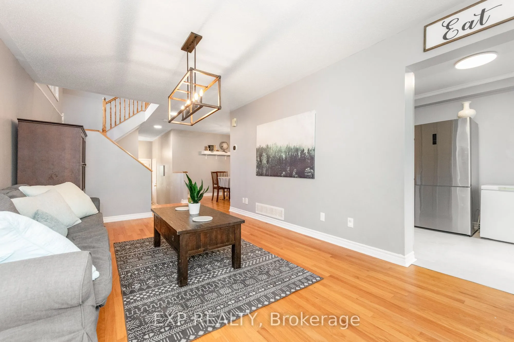 36 Meadowbreeze Drive