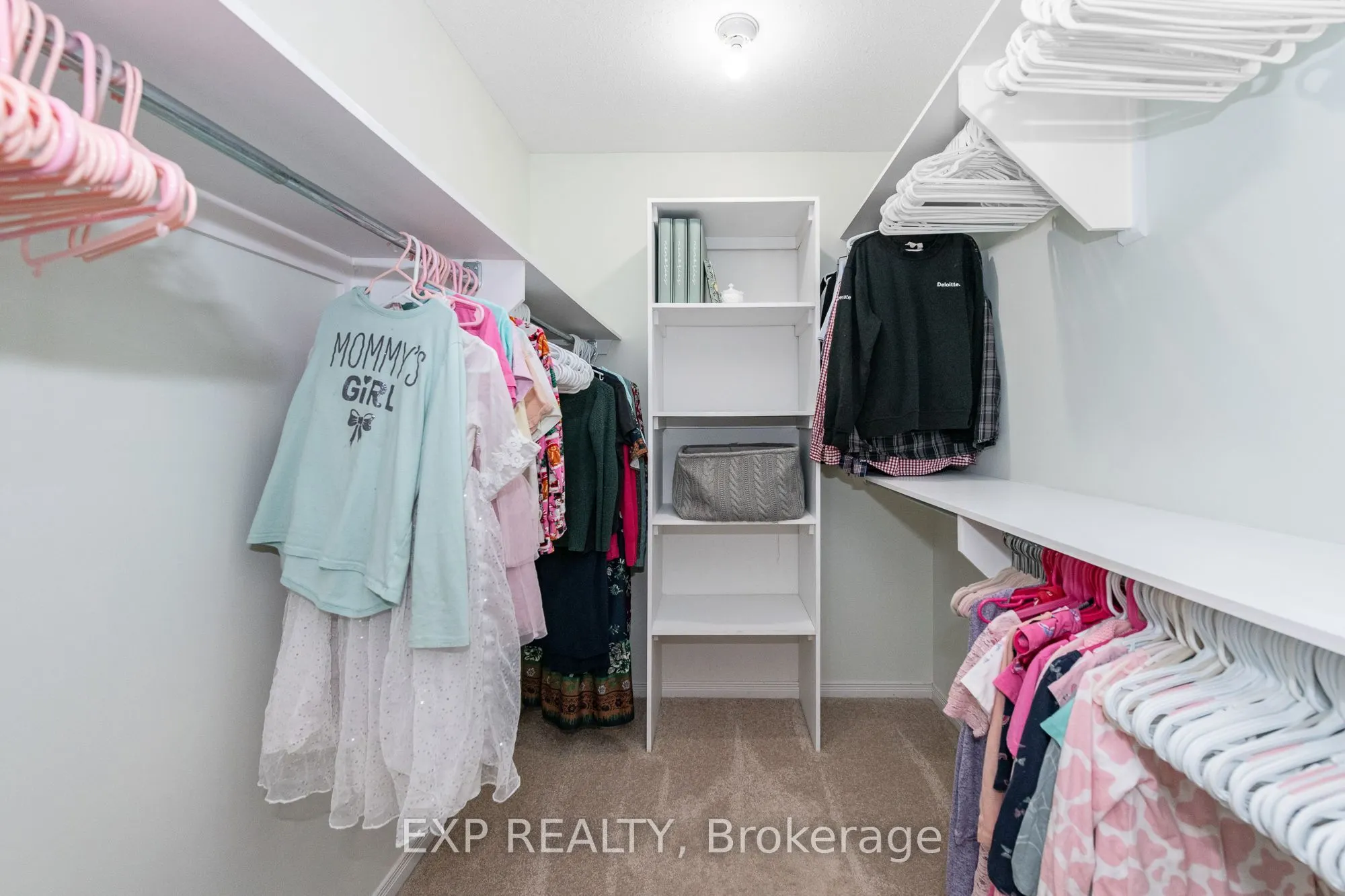36 Meadowbreeze Drive
