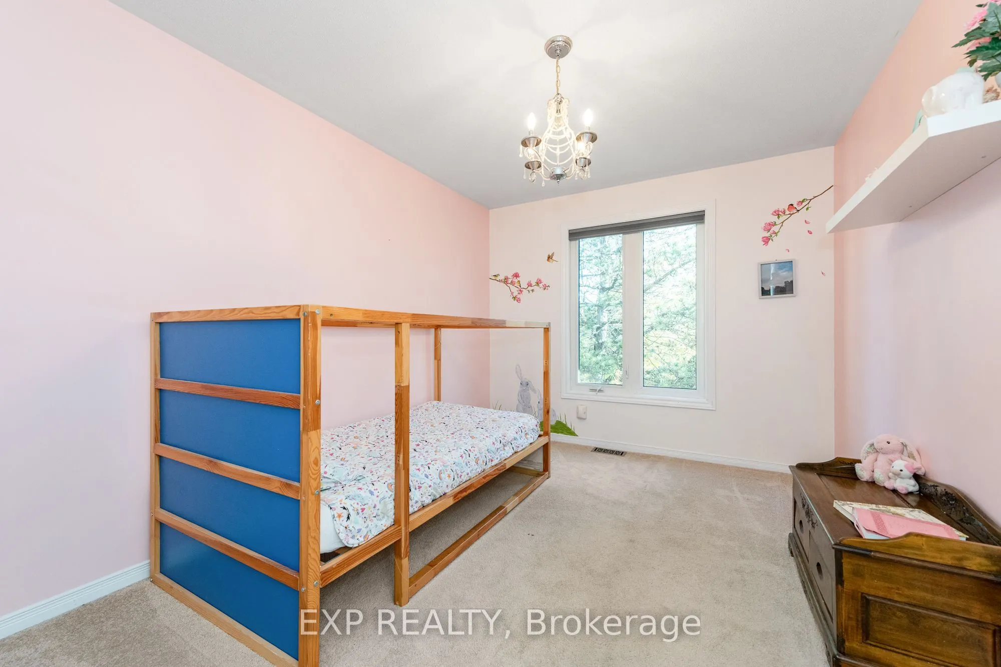 36 Meadowbreeze Drive