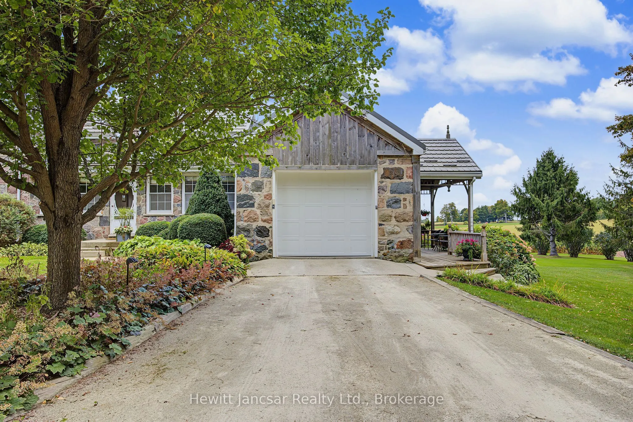 776023 Blandford Road