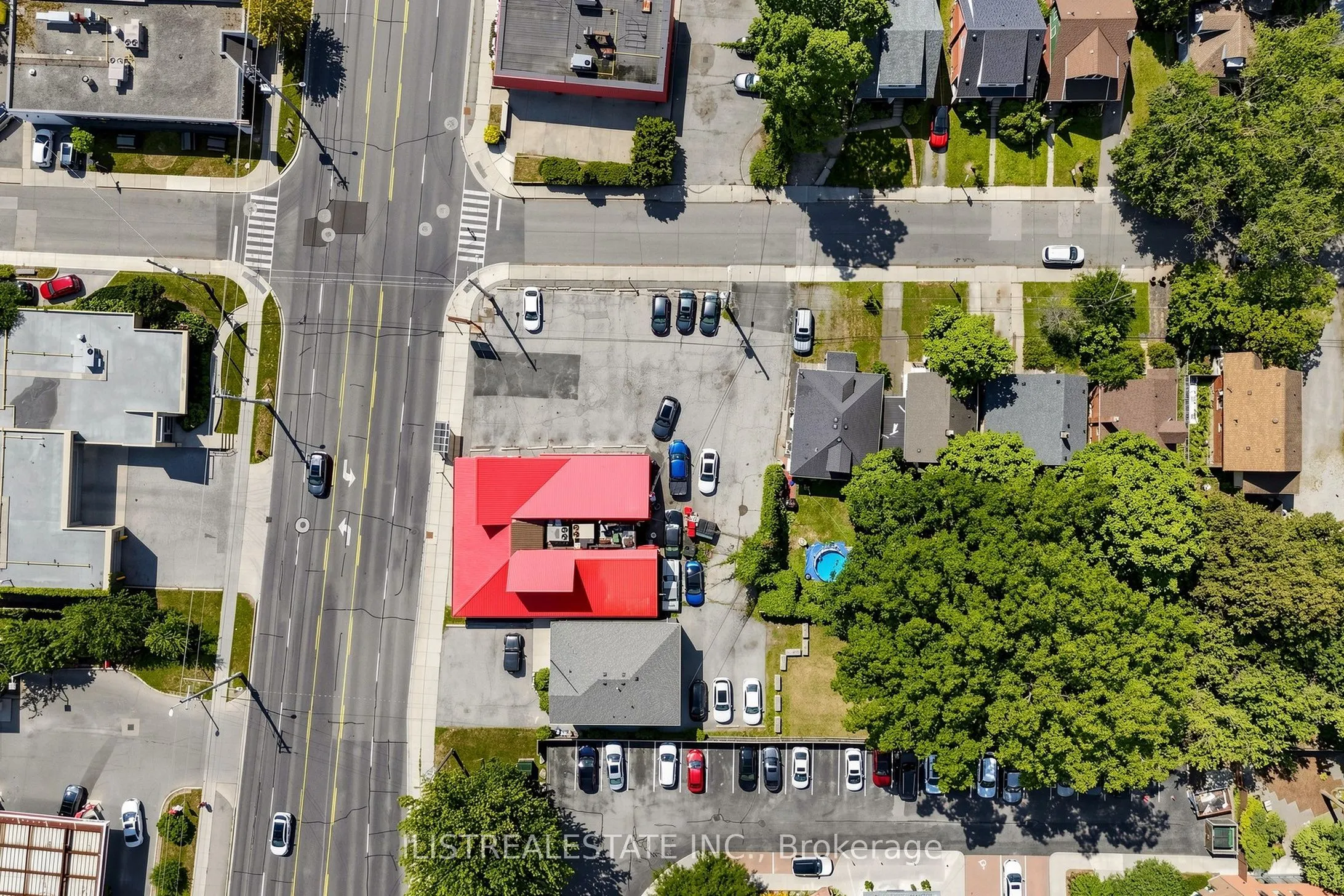 1520 Main Street W