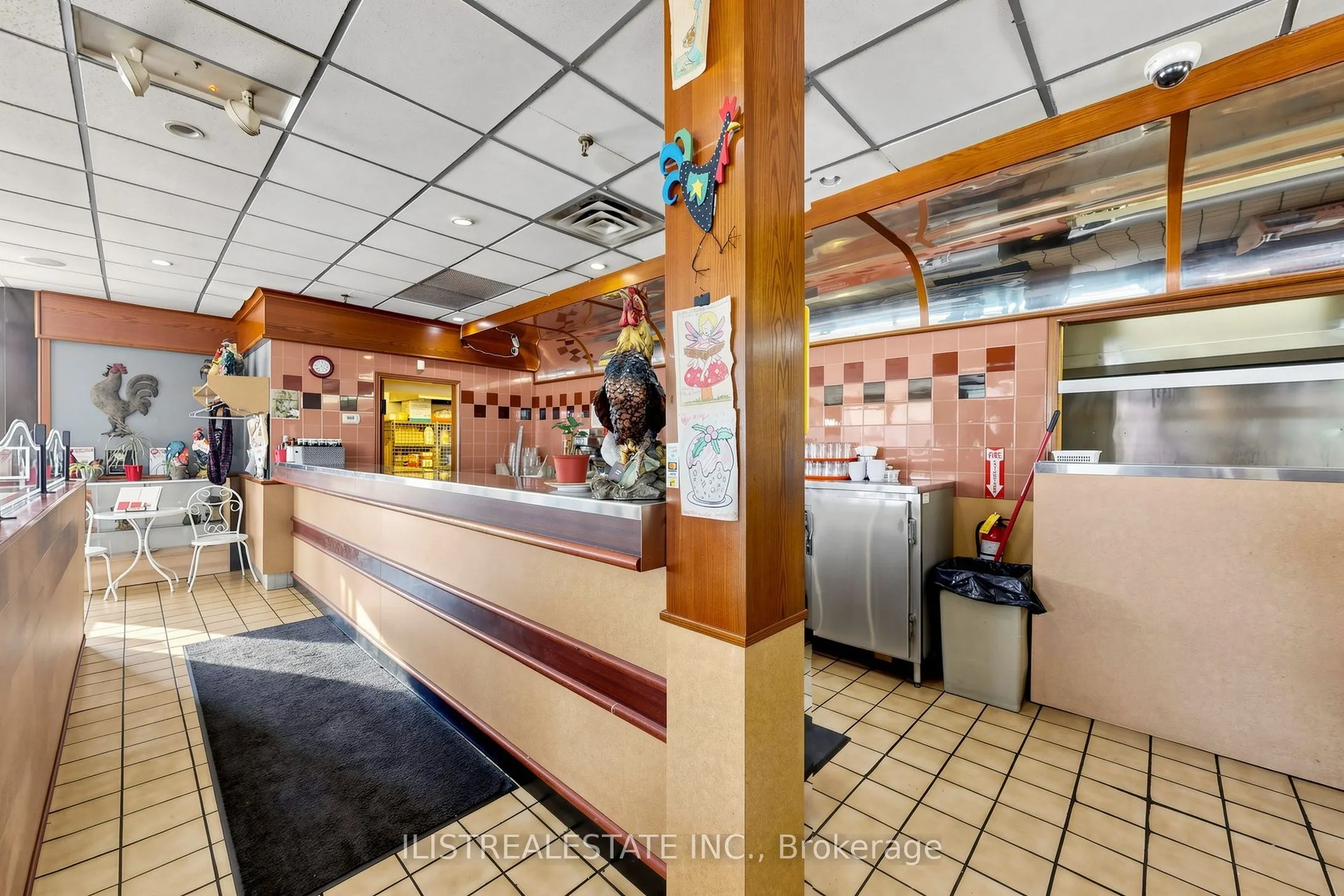 1520 Main Street W