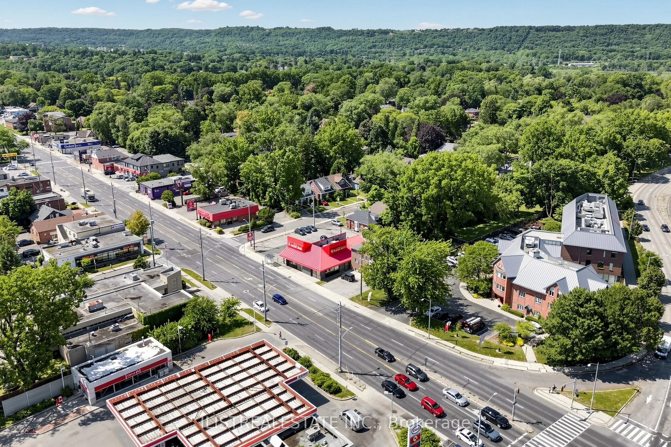1520 Main Street W