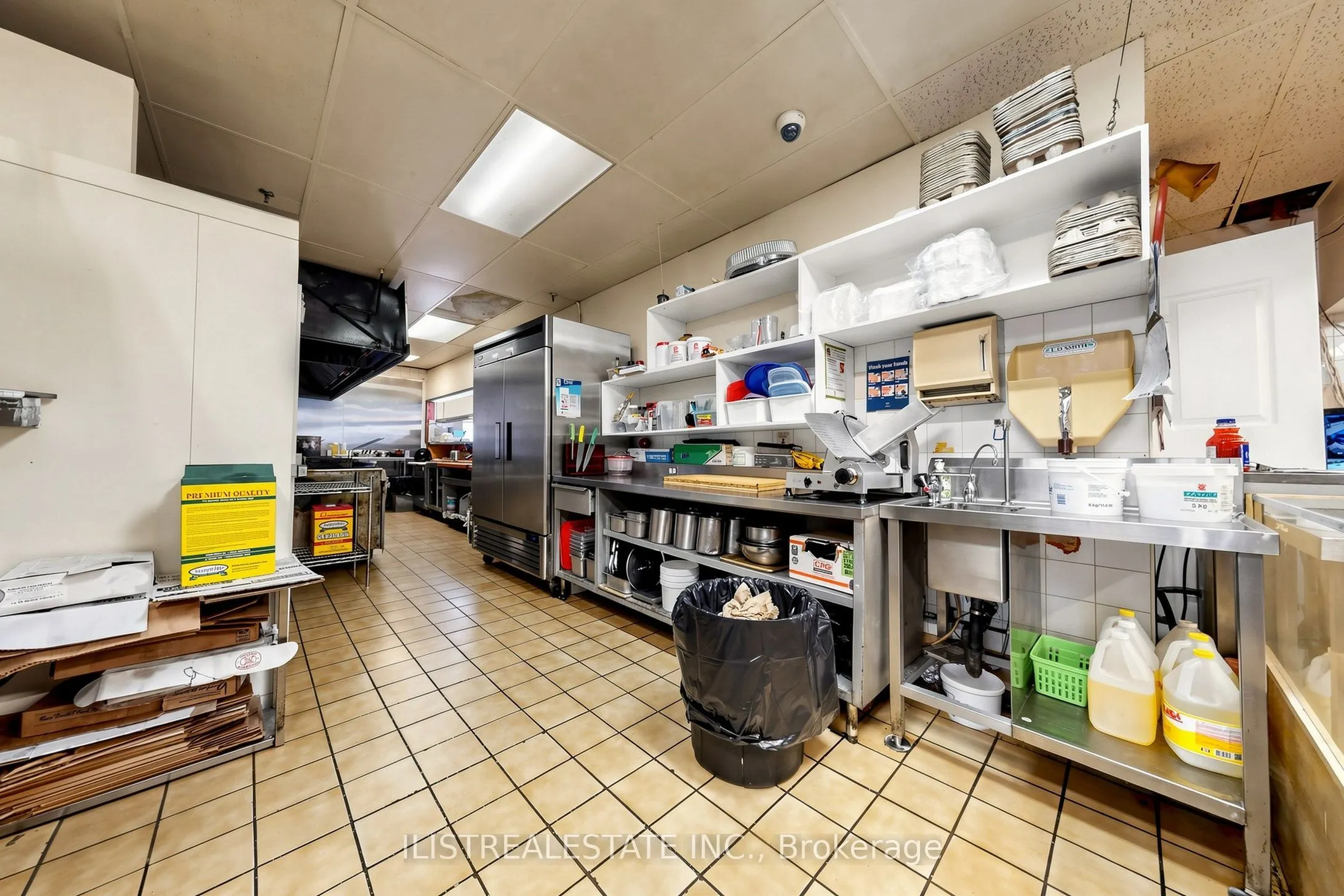 1520 Main Street W