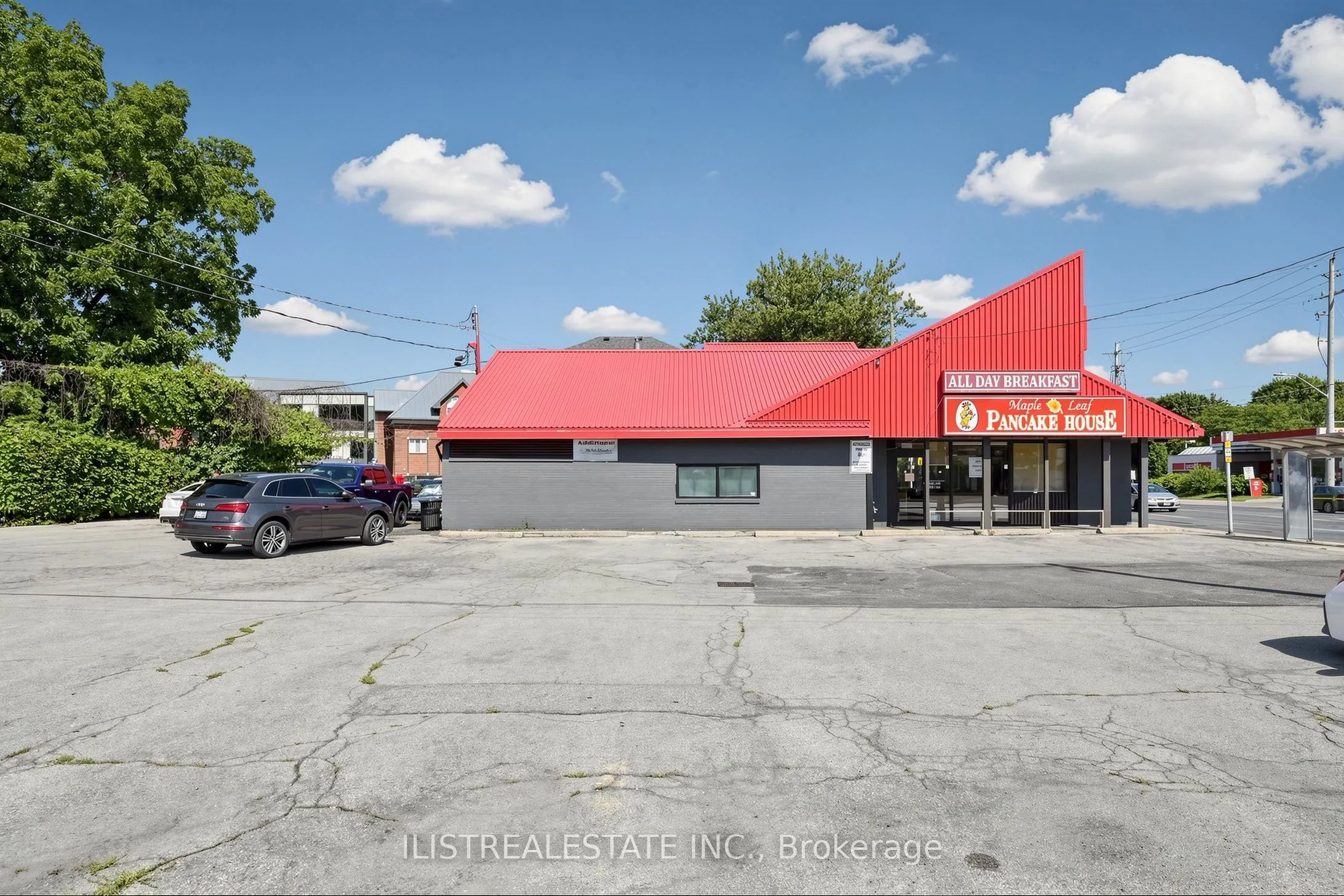 1520 Main Street W