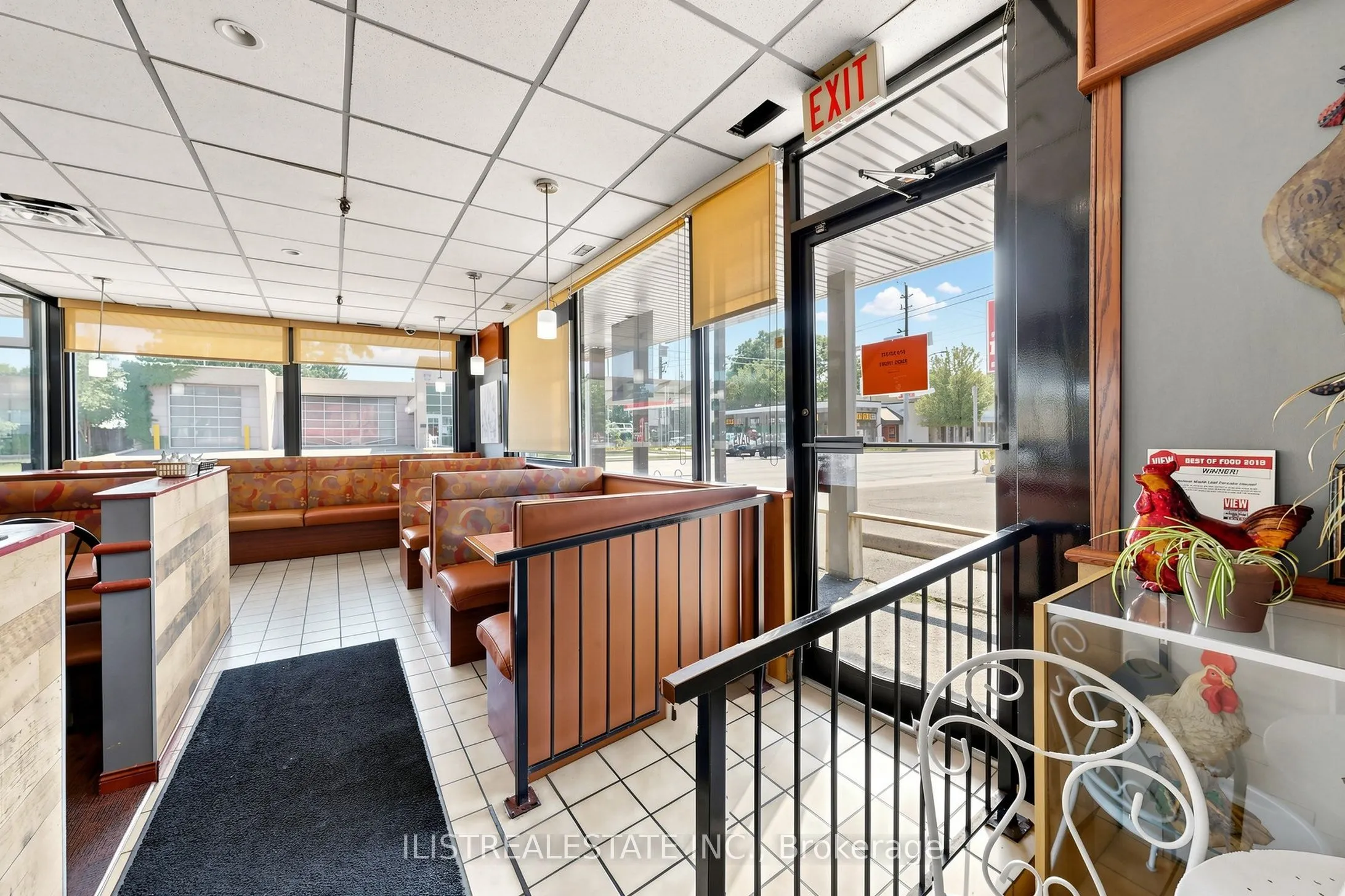 1520 Main Street W