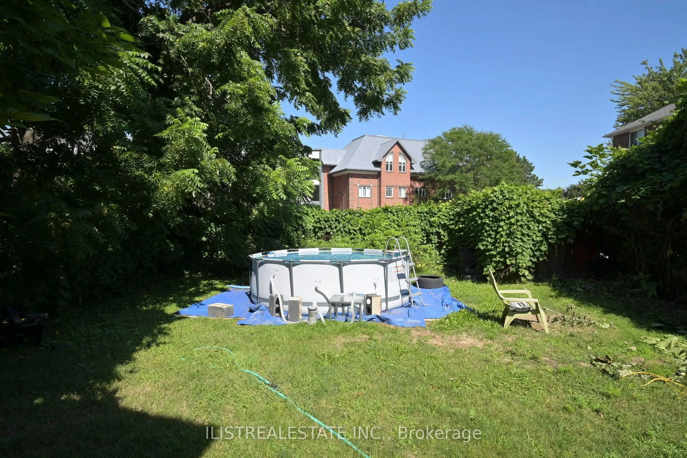 2 Norfolk Street N