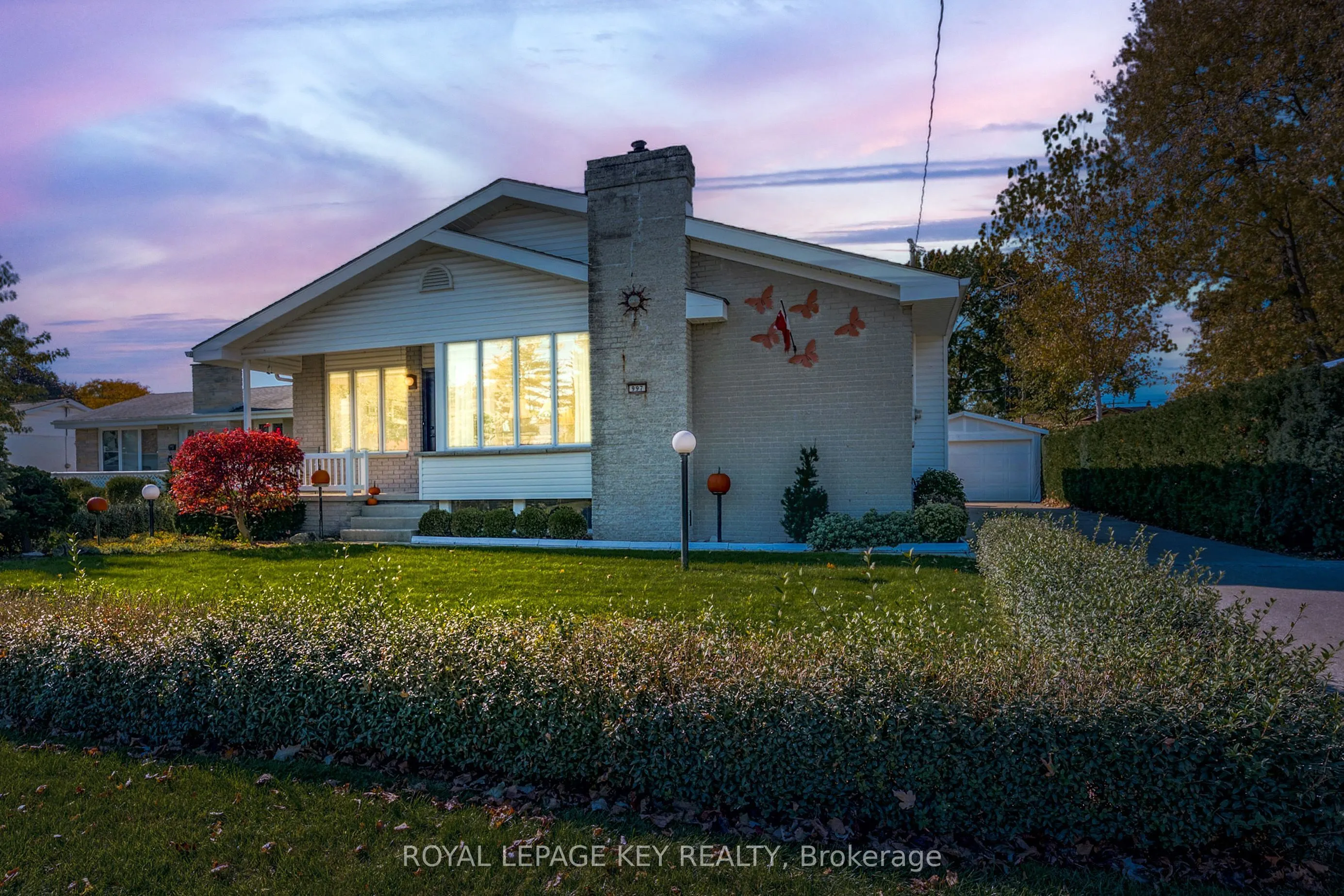 997 Hollands Avenue