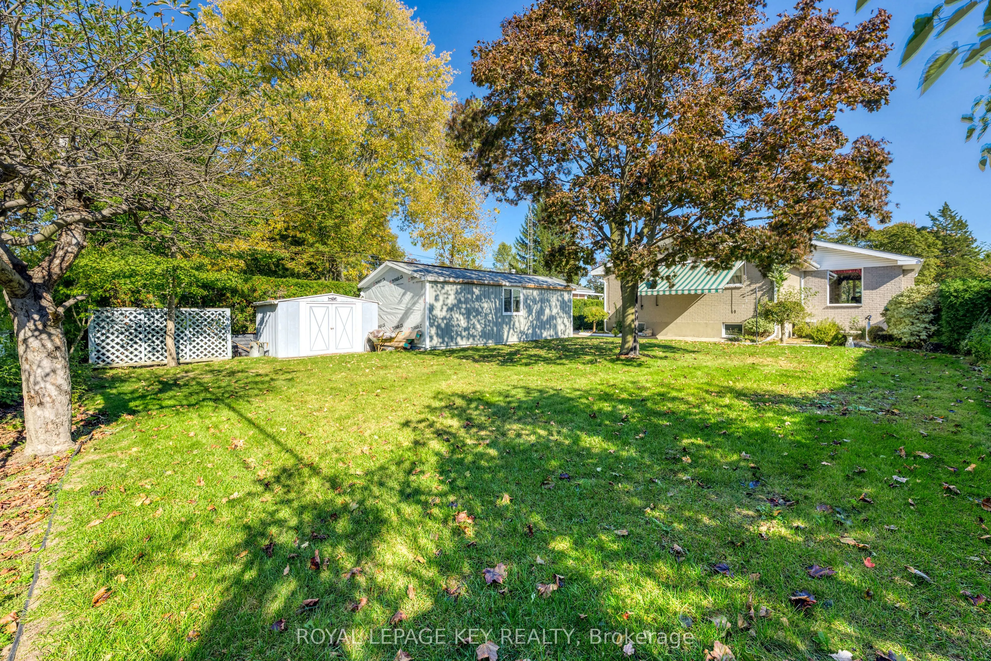 997 Hollands Avenue