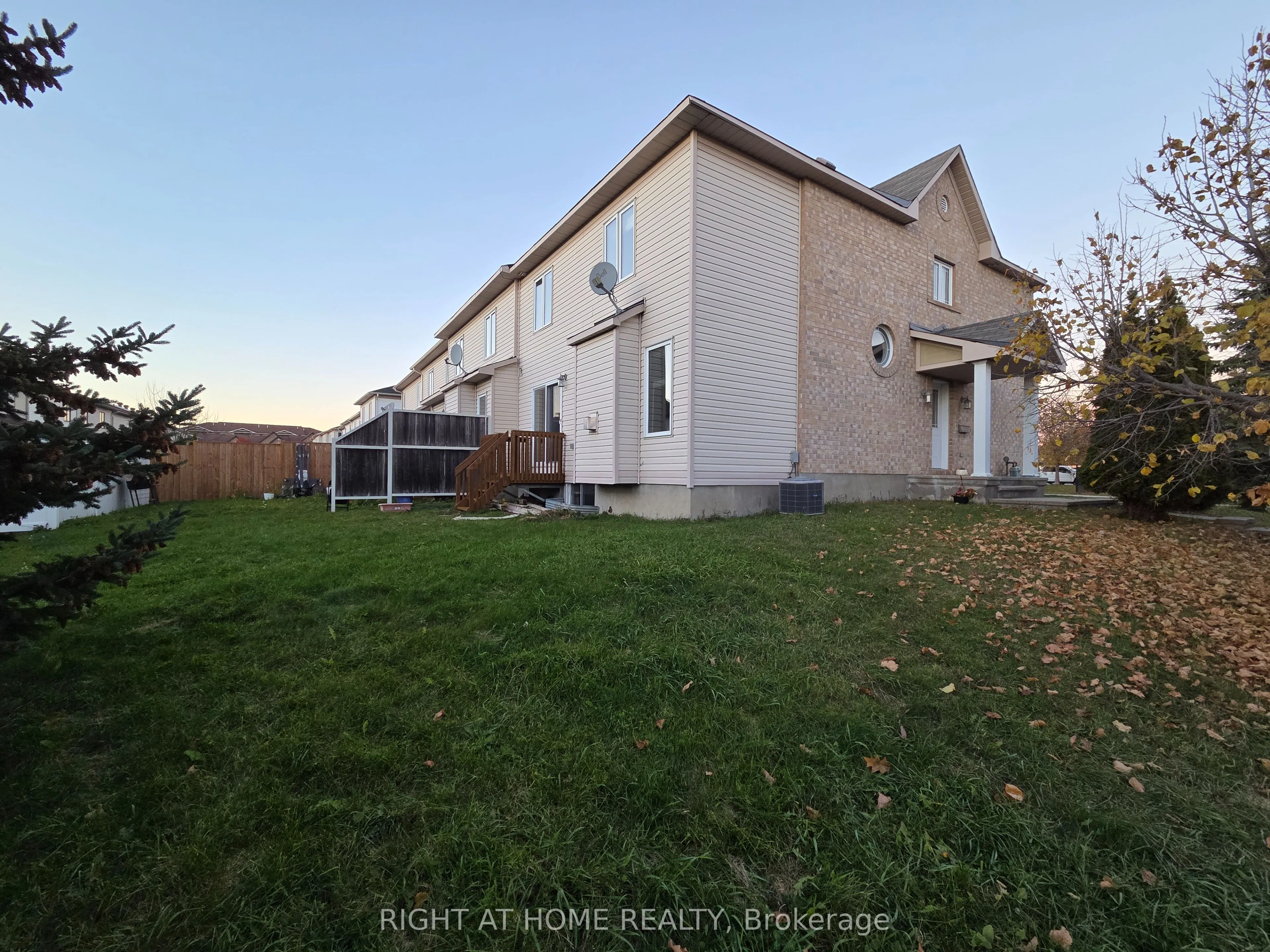 229 Leamington Way