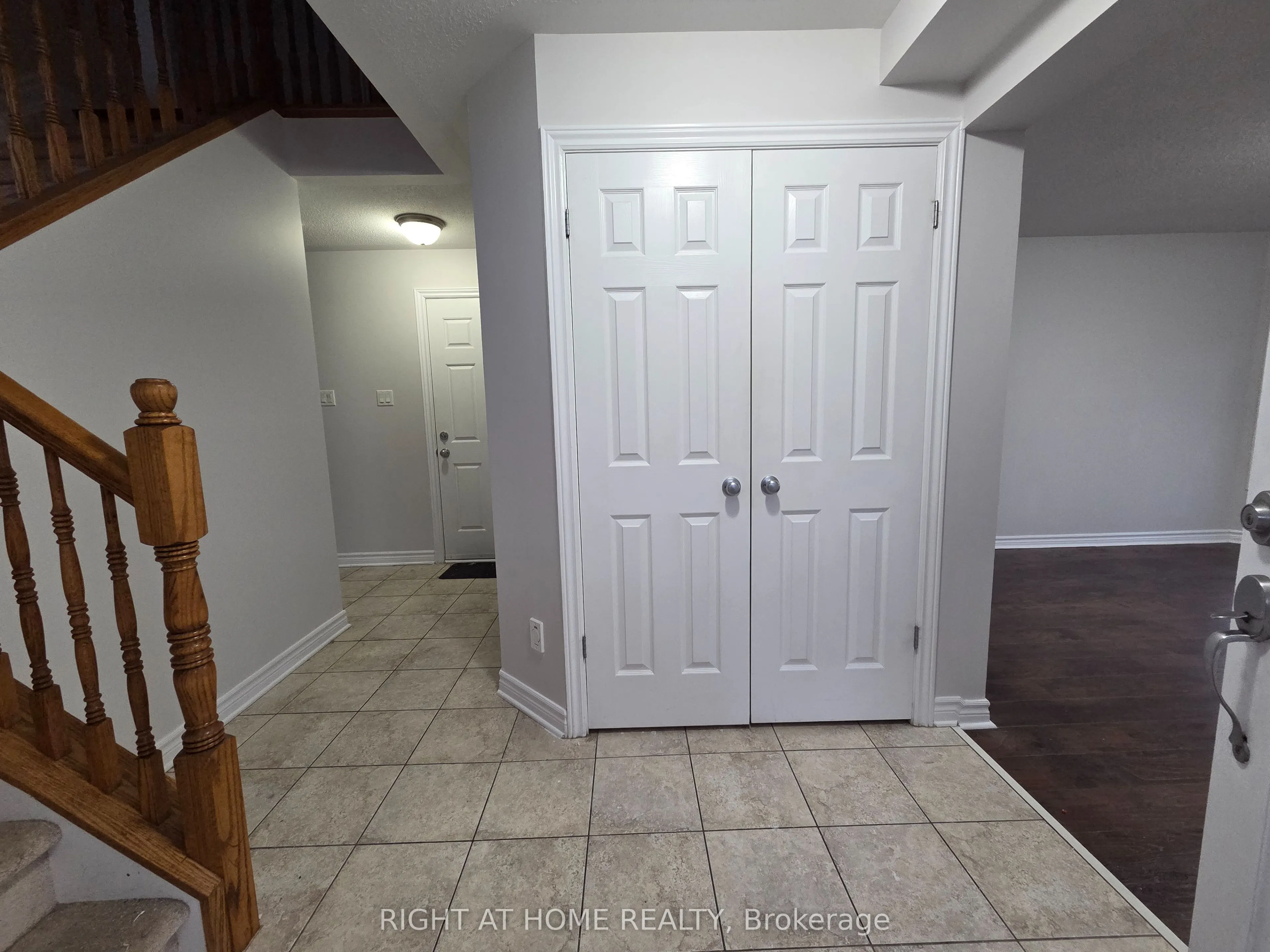 229 Leamington Way