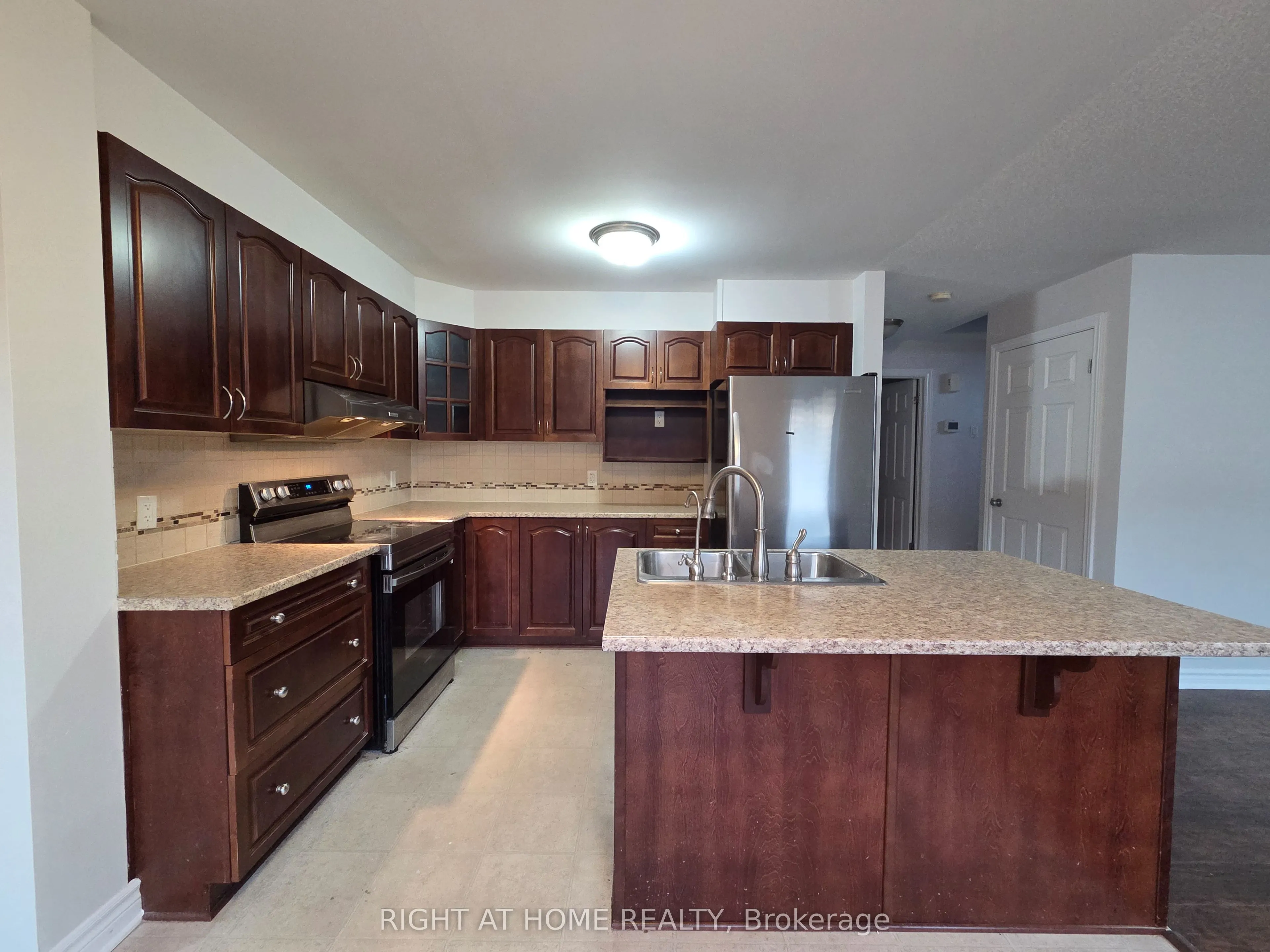 229 Leamington Way