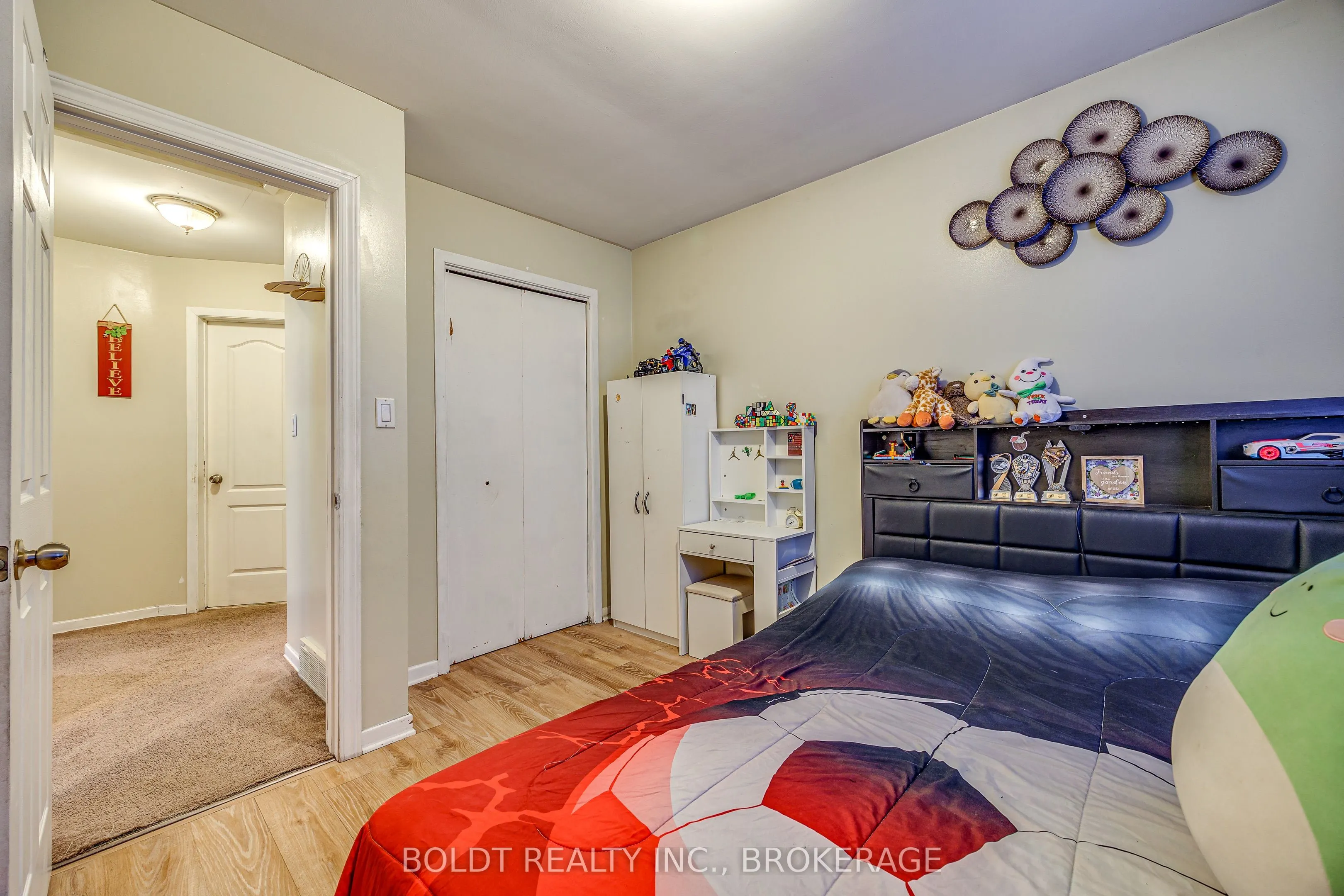 26 Leaside Drive