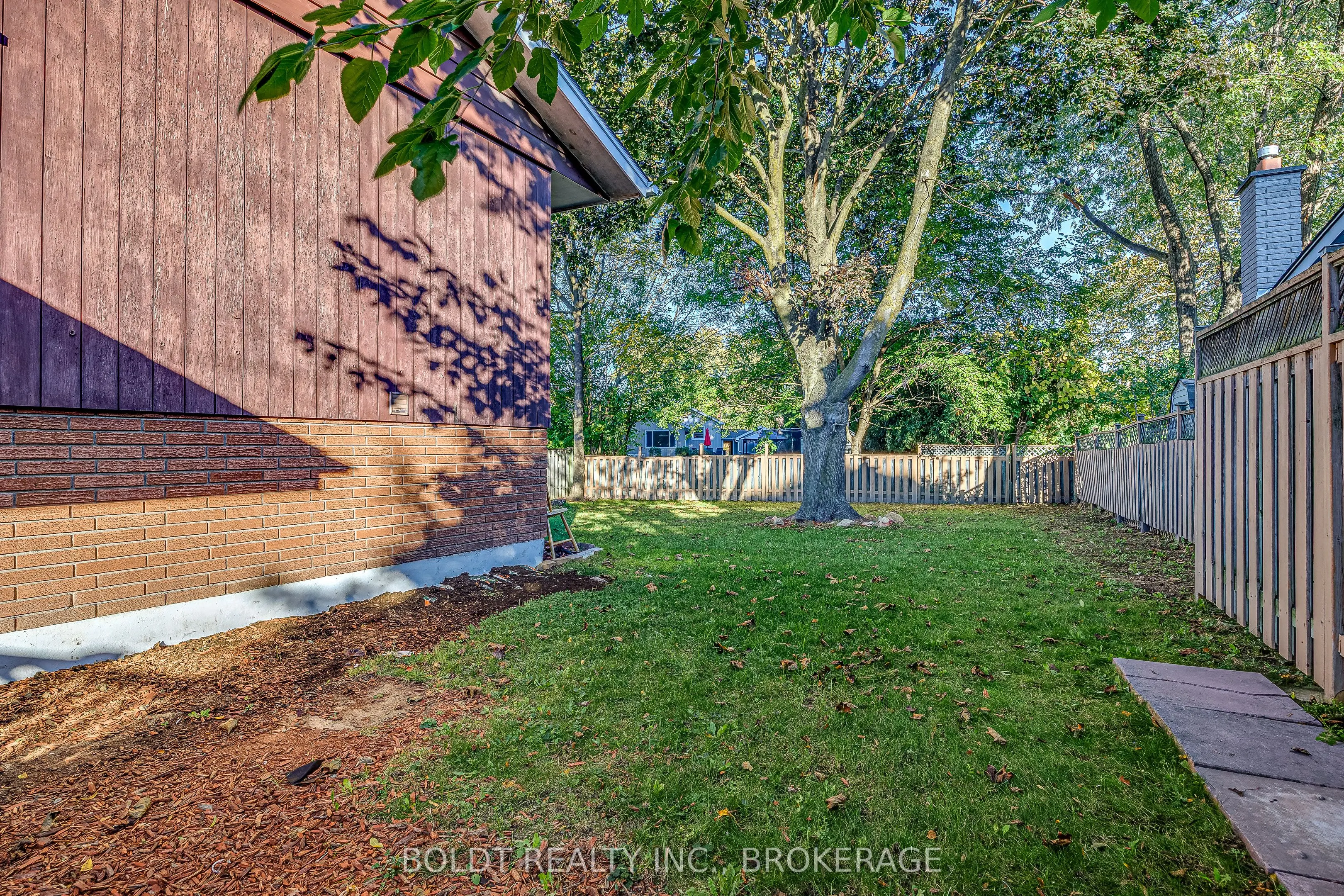 26 Leaside Drive