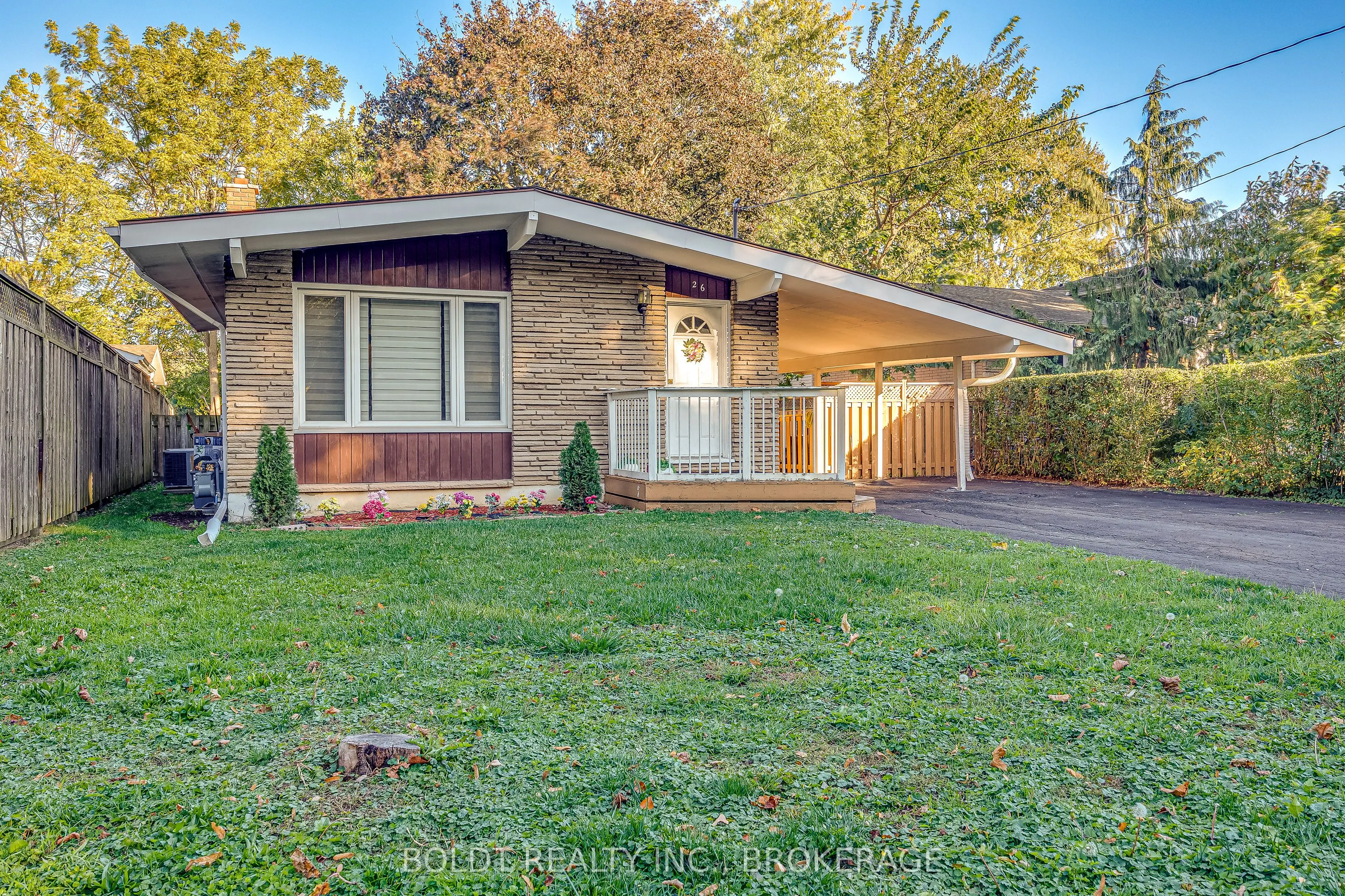 26 Leaside Drive