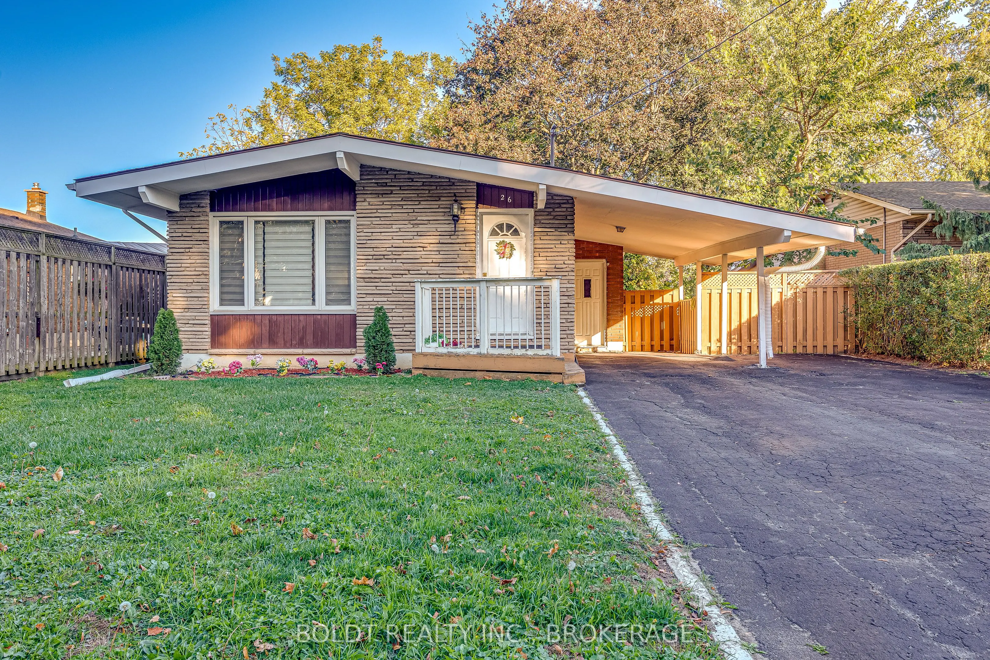 26 Leaside Drive