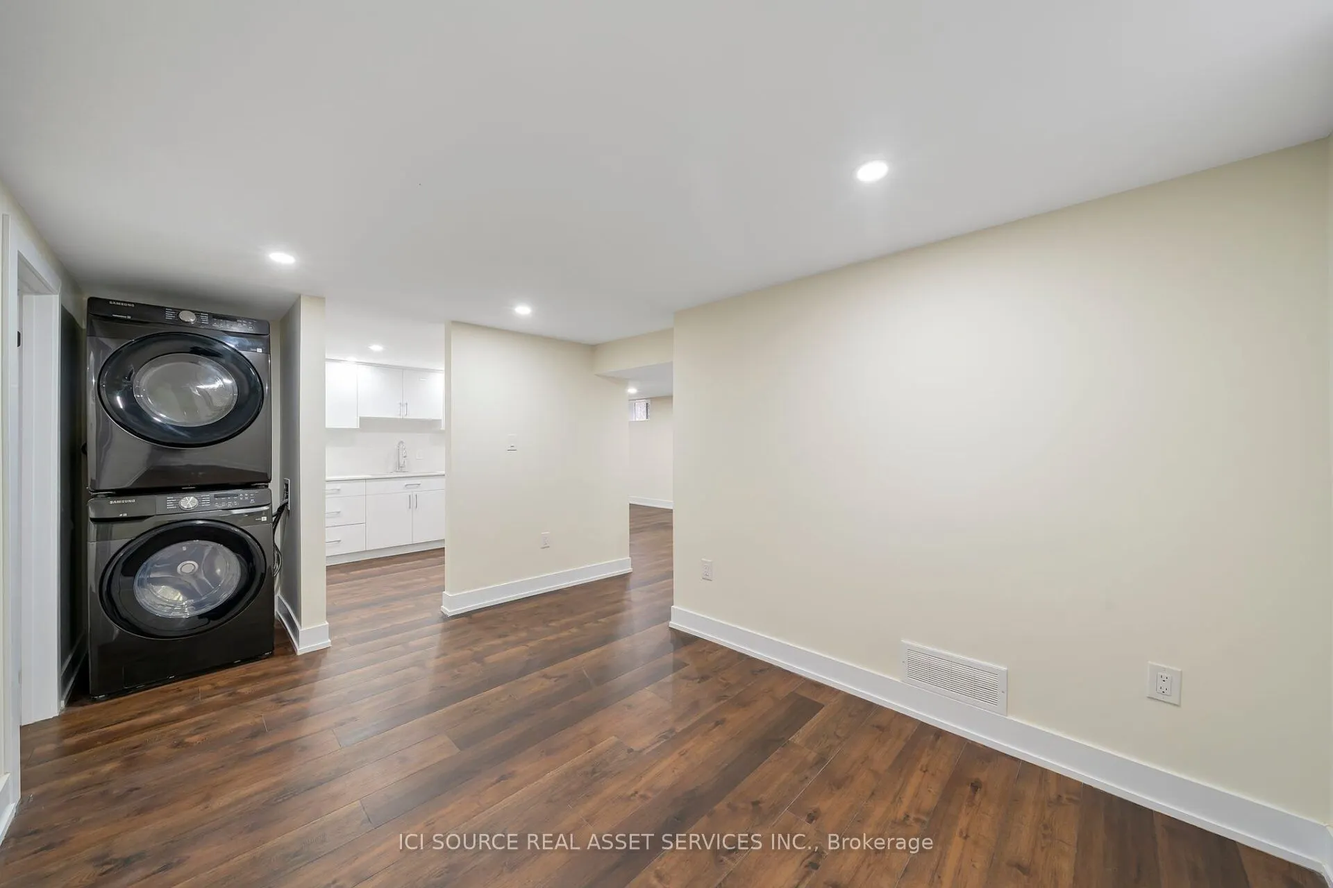 78 Leaside Drive #Lower