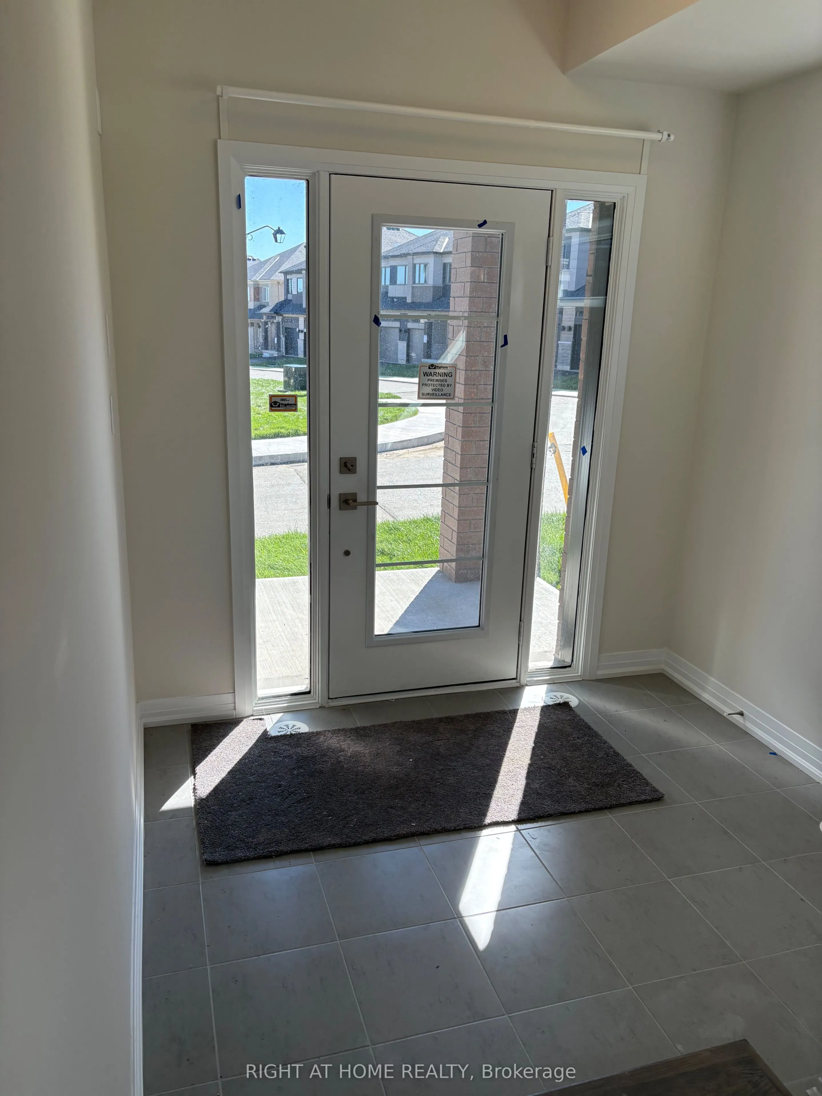 660 Colborne St Street W #113