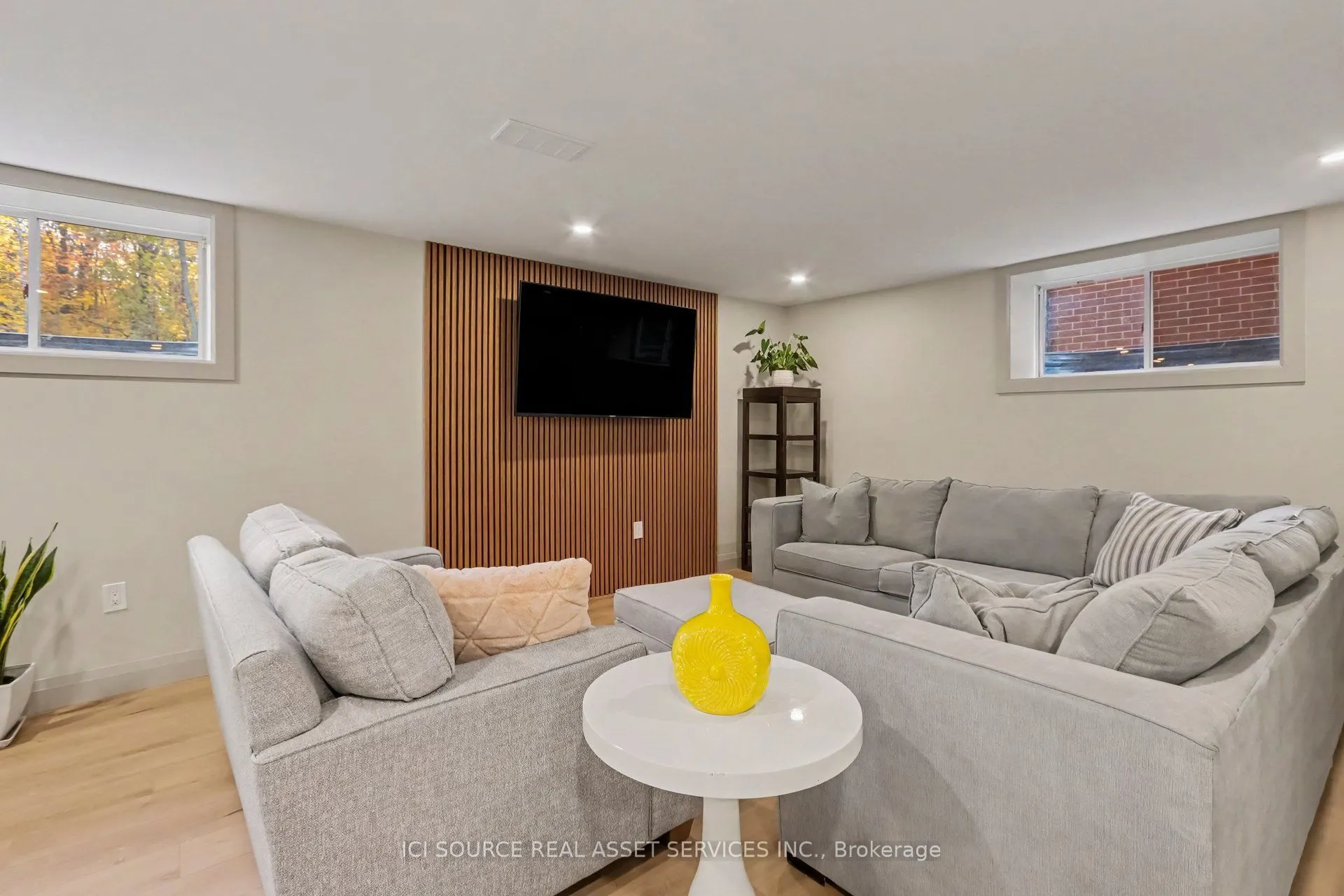 835 Companion Crescent
