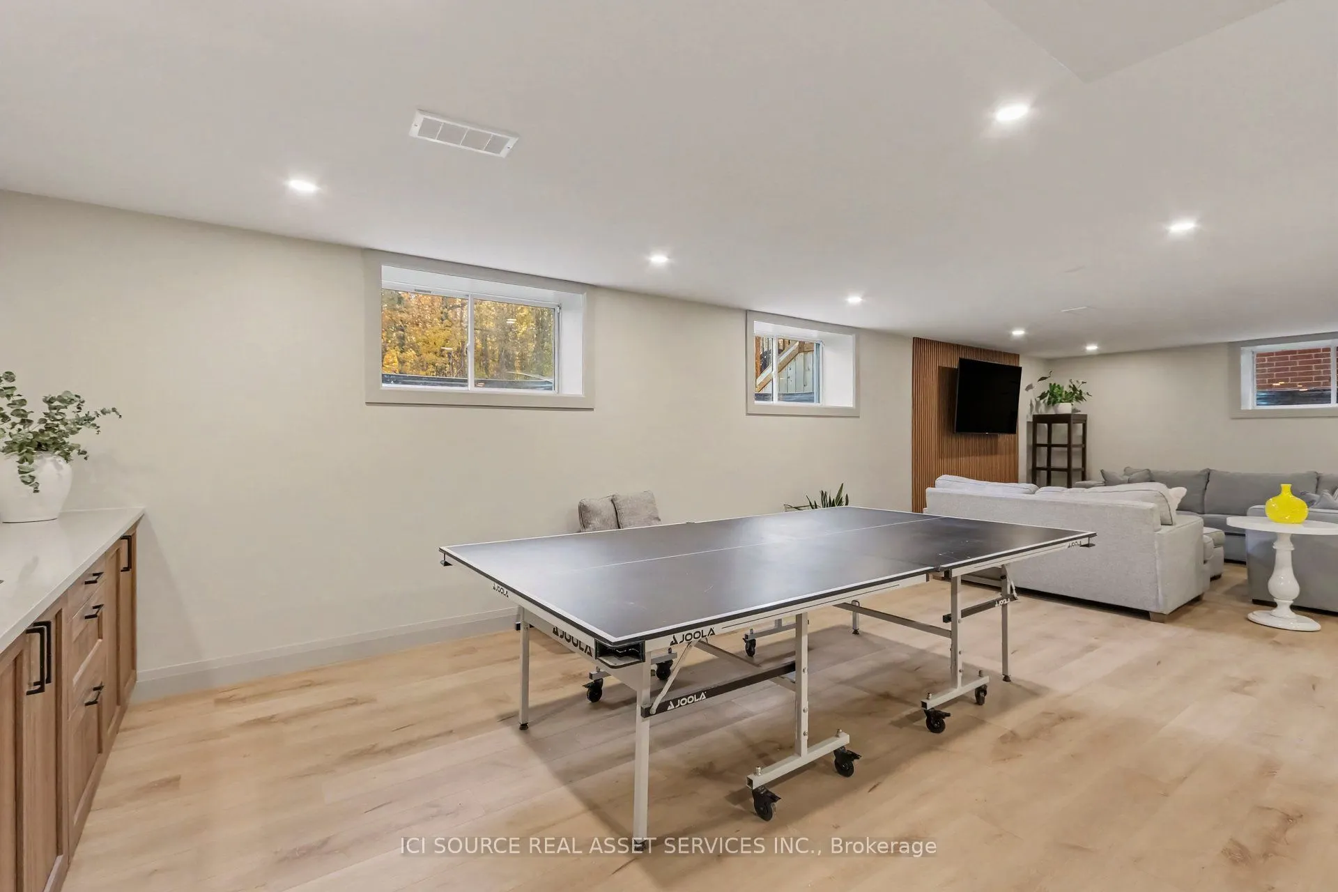 835 Companion Crescent