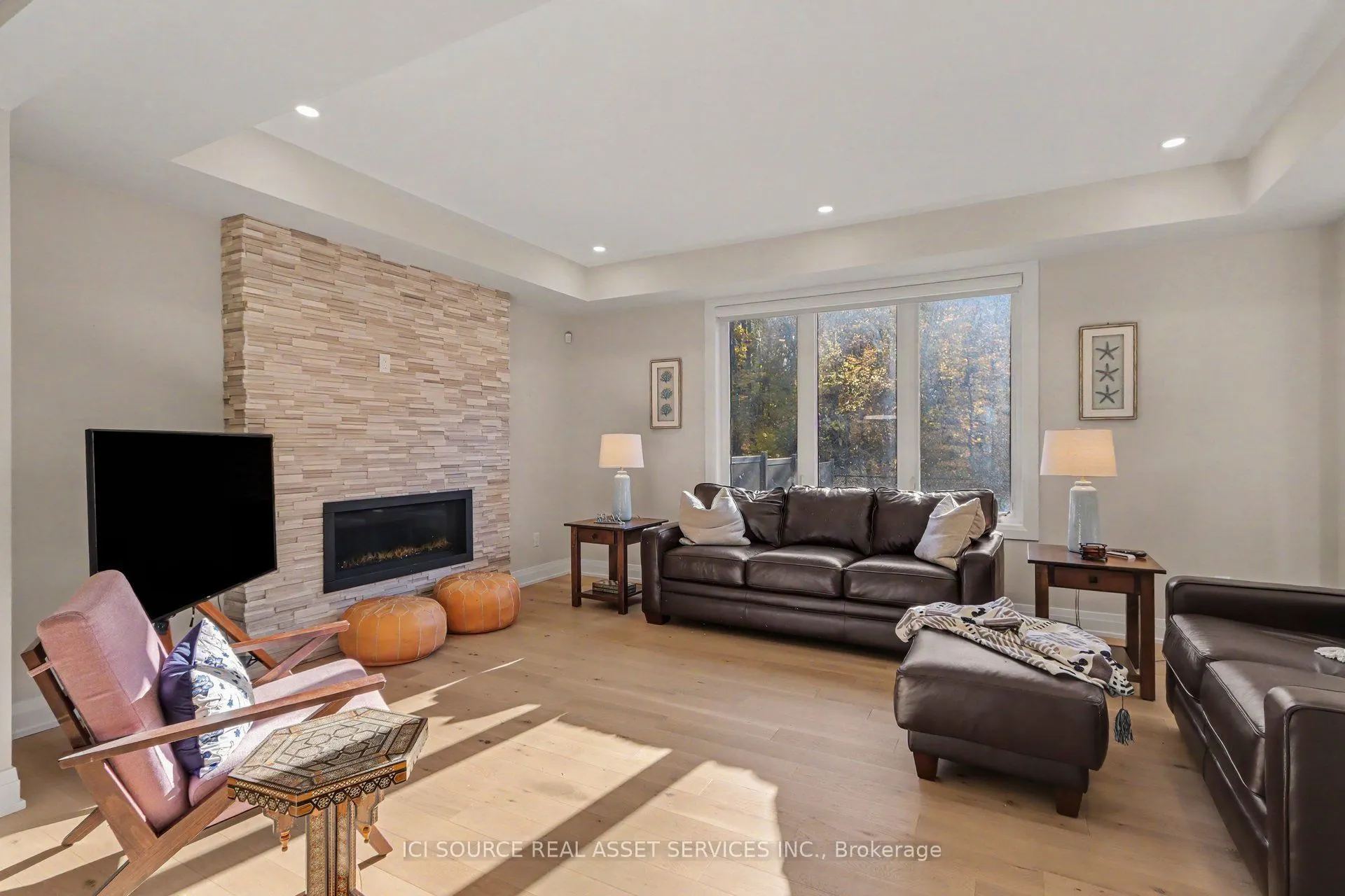 835 Companion Crescent