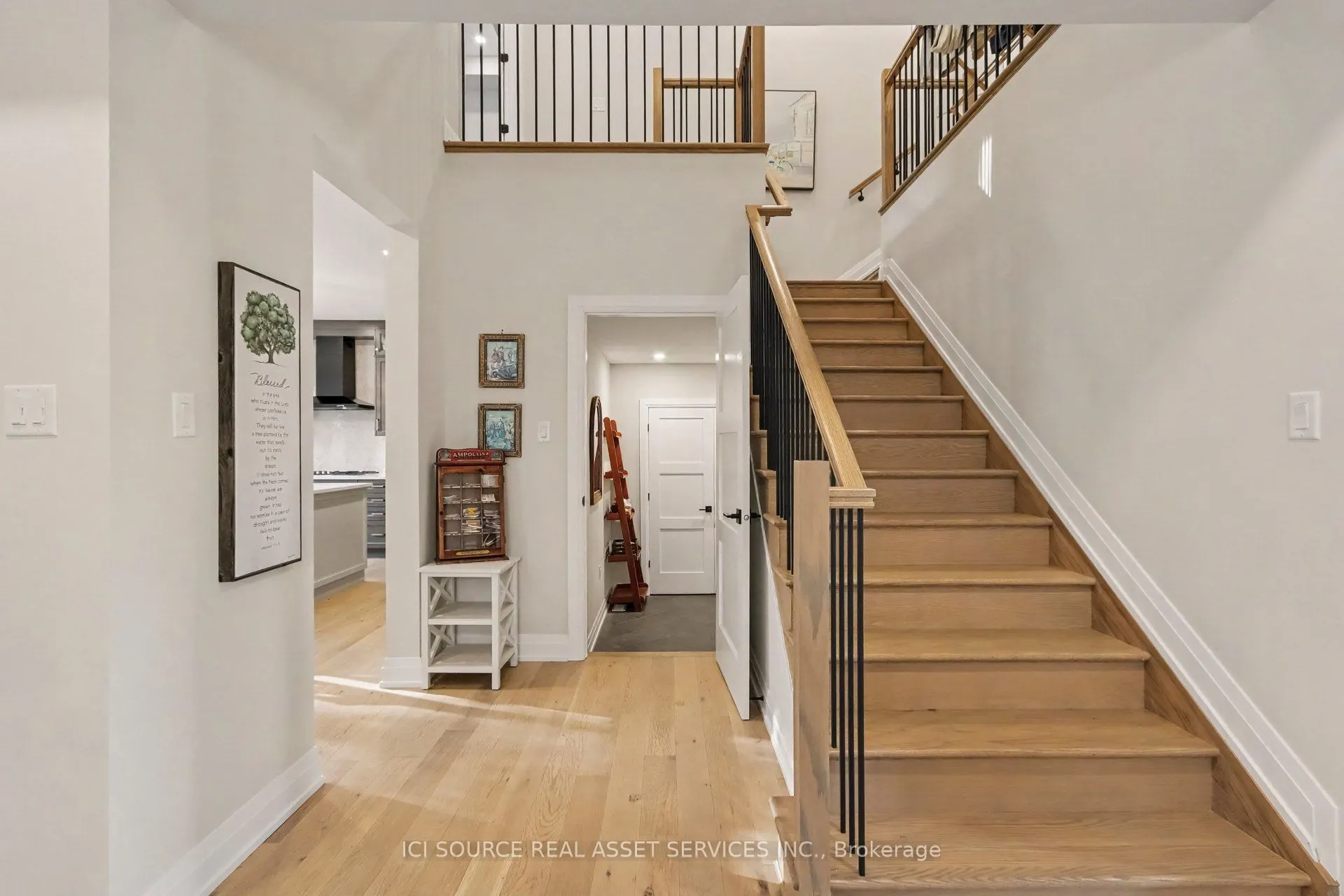 835 Companion Crescent