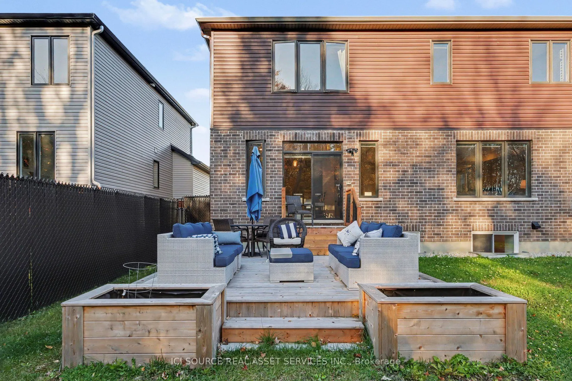 835 Companion Crescent