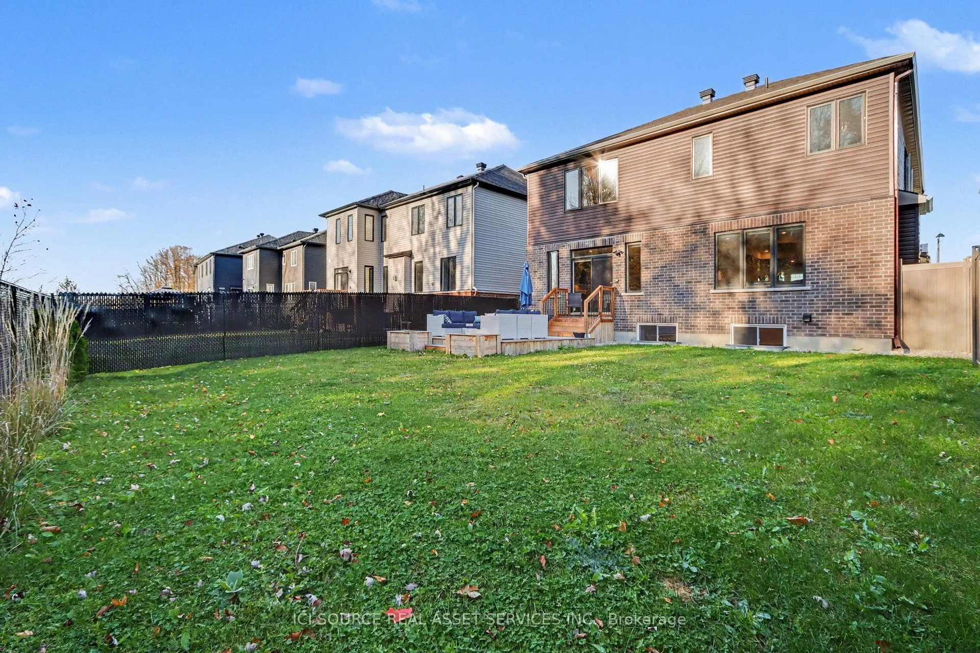 835 Companion Crescent