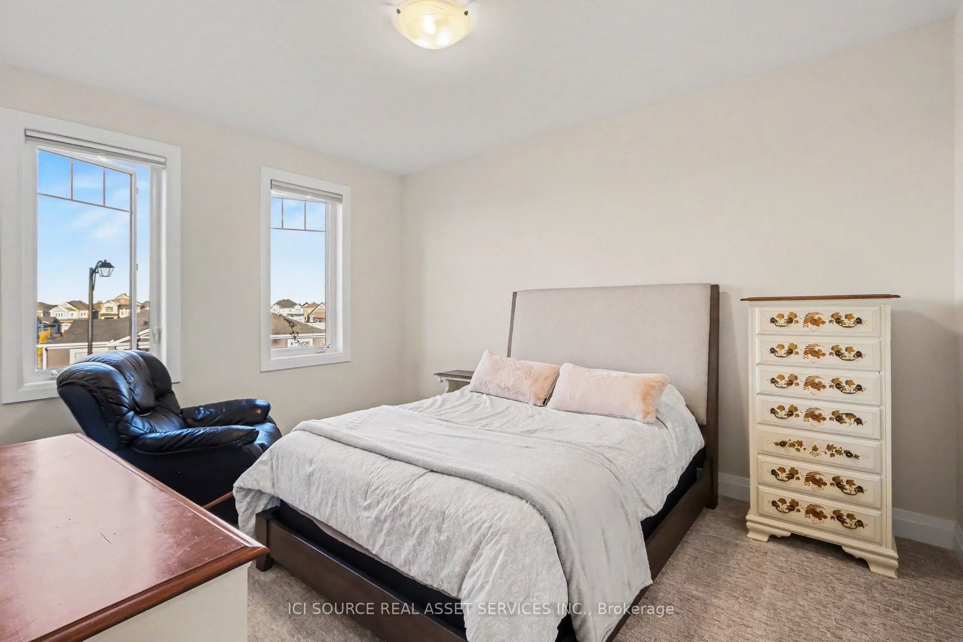 835 Companion Crescent