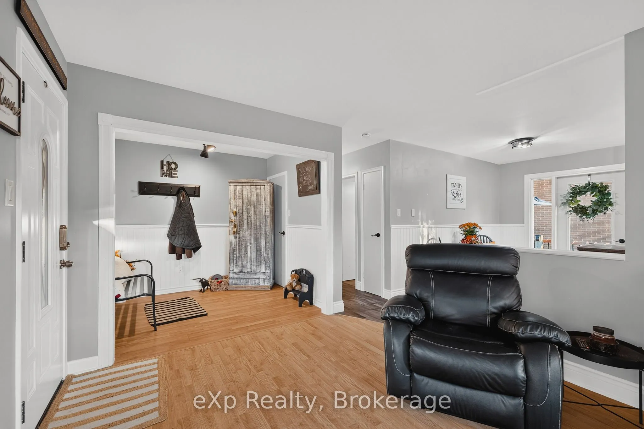 360 QUEEN Street E