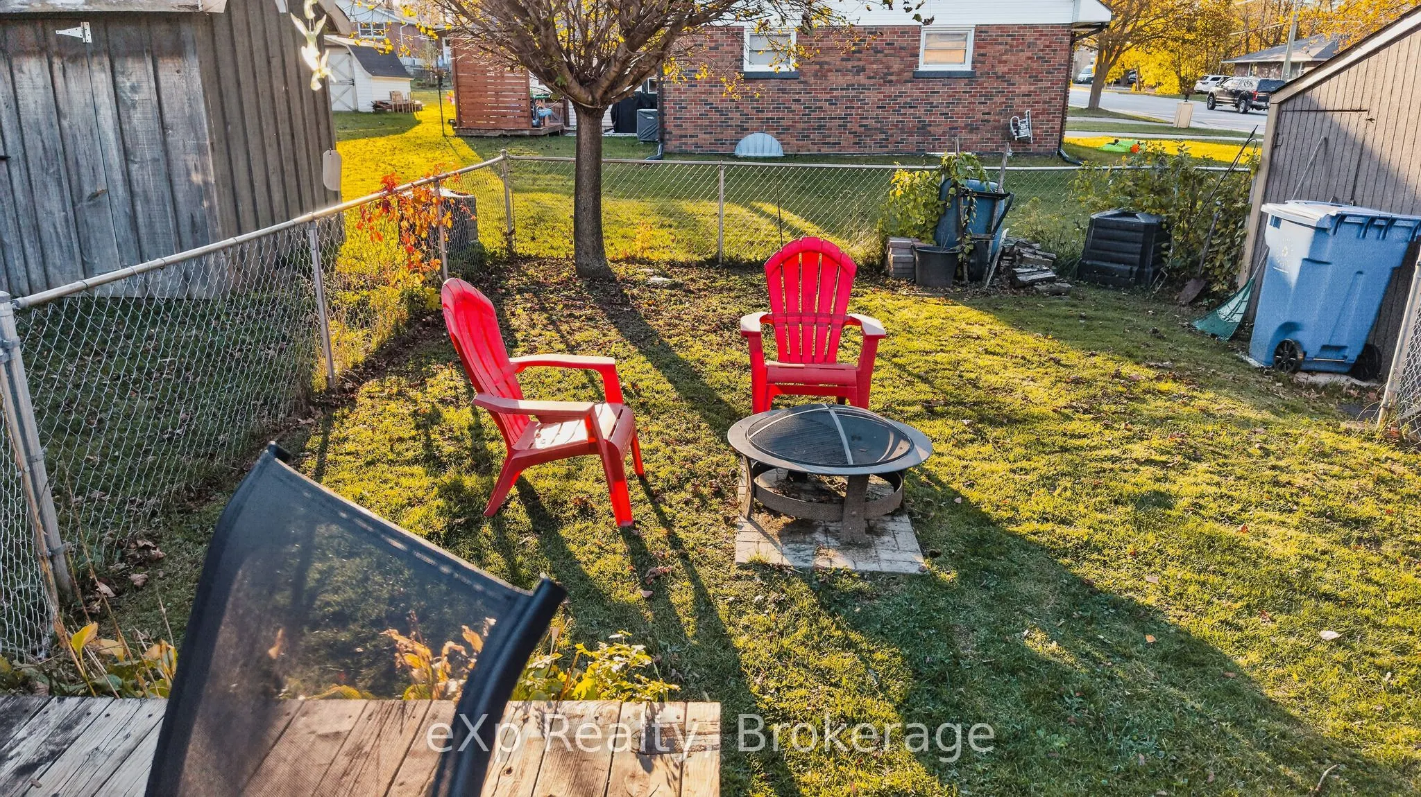 360 QUEEN Street E