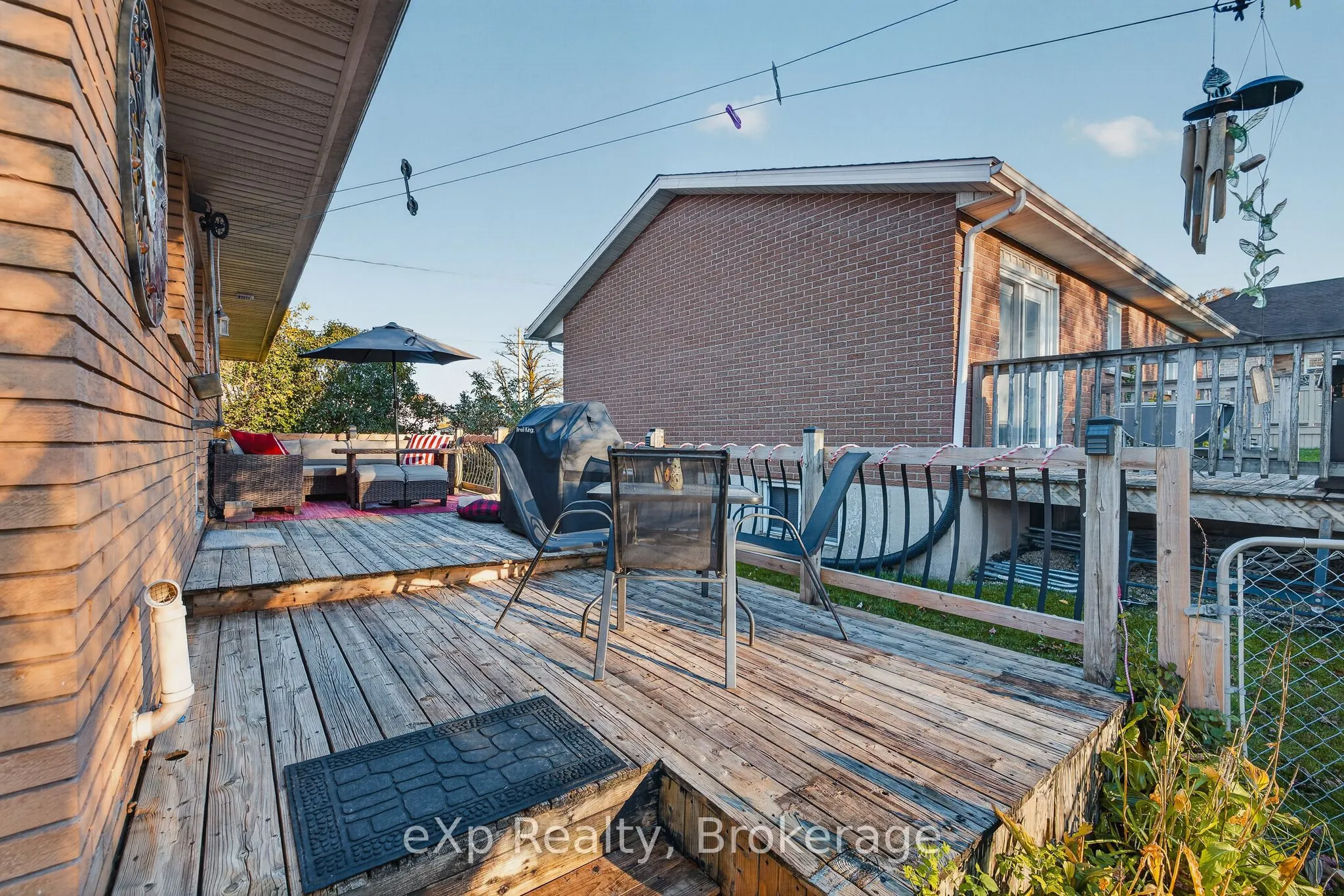 360 QUEEN Street E