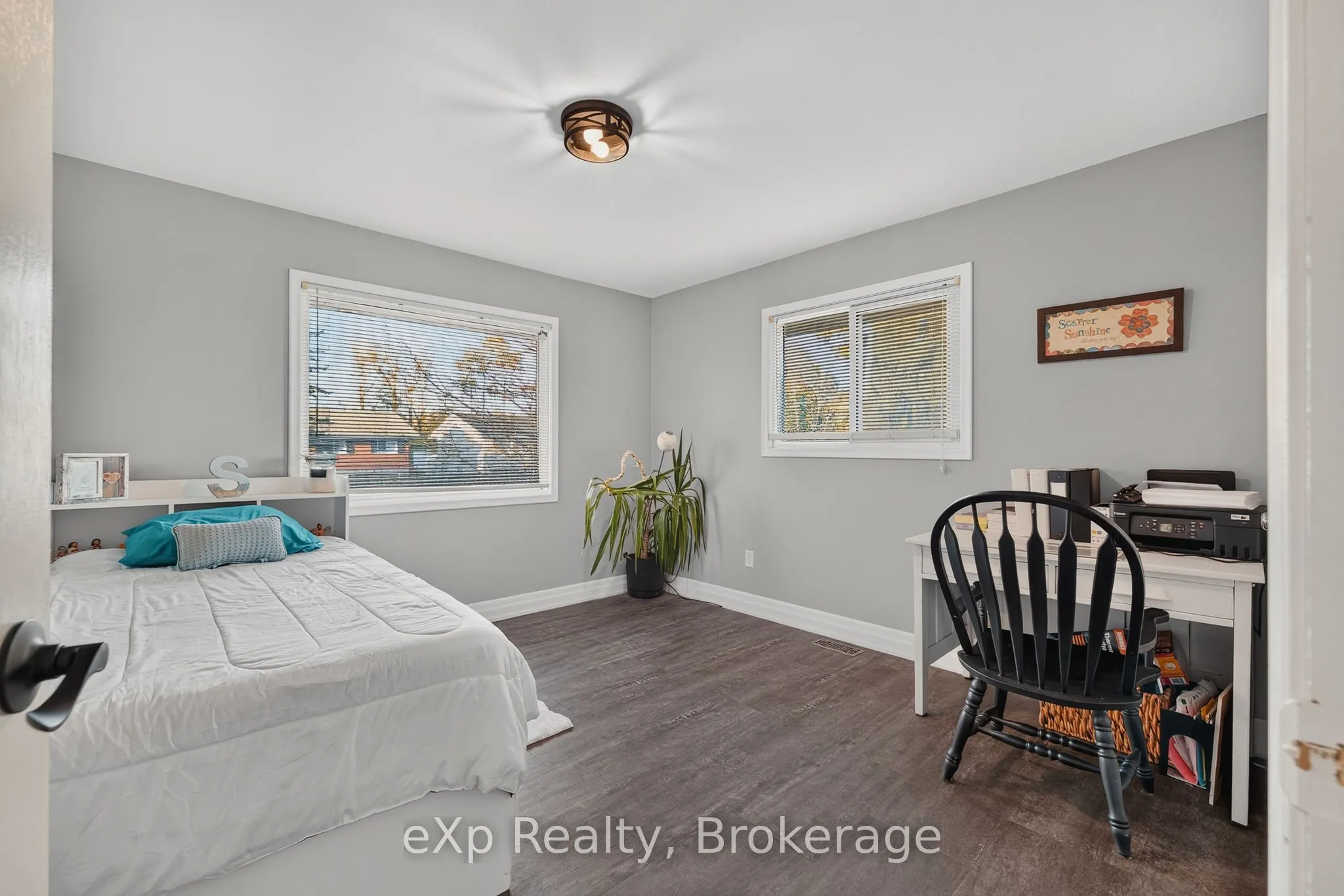 360 QUEEN Street E