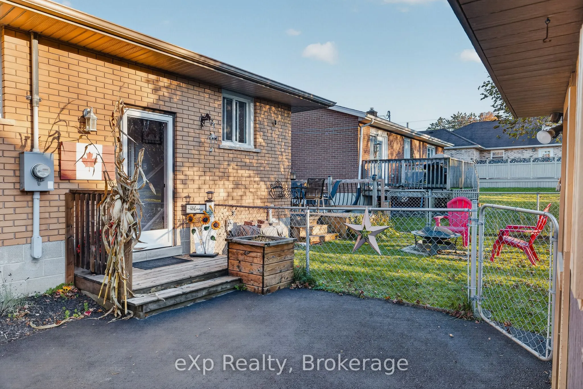 360 QUEEN Street E