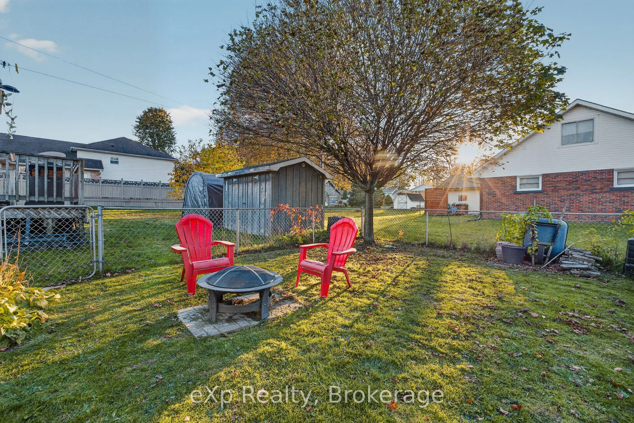 360 QUEEN Street E