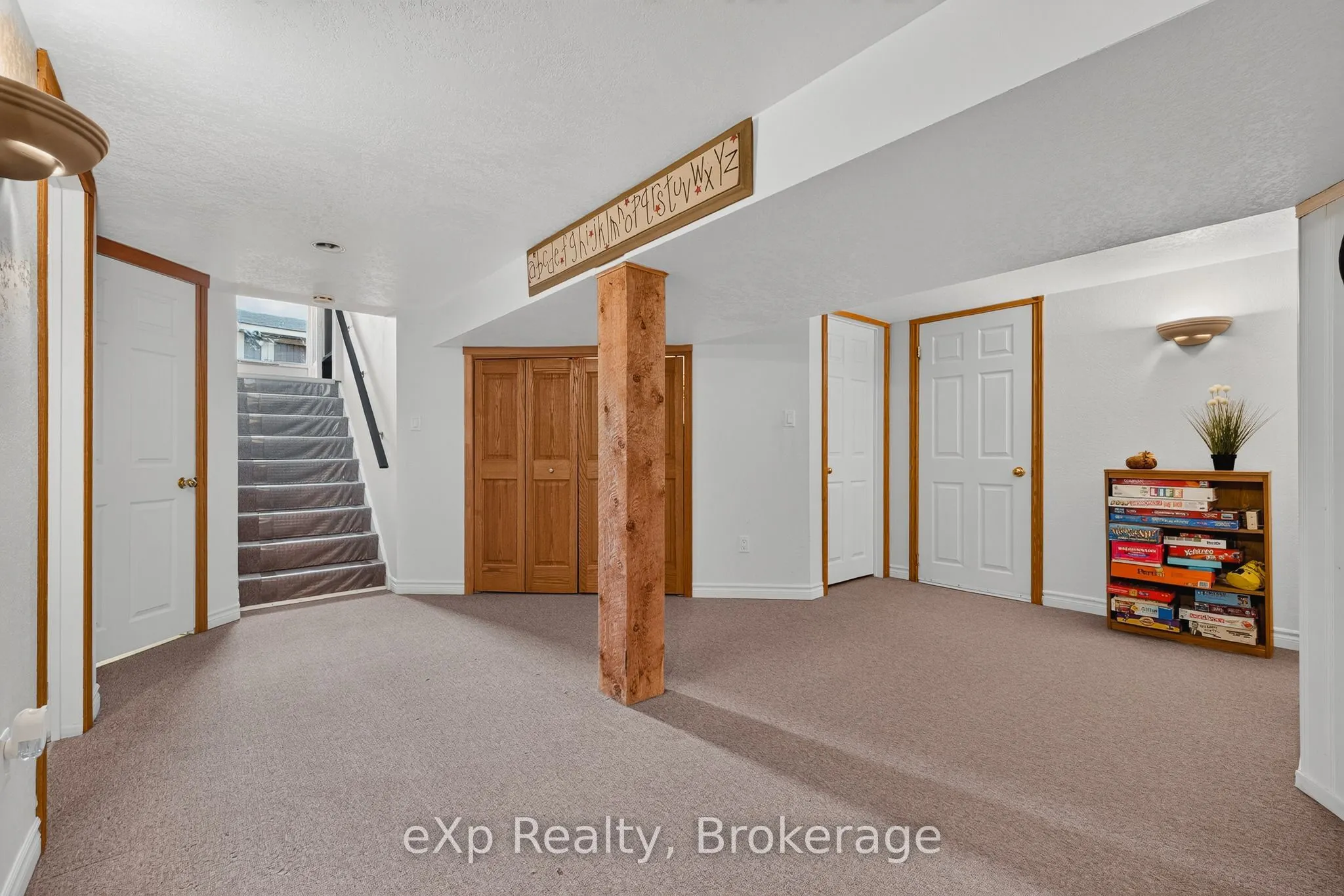 360 QUEEN Street E
